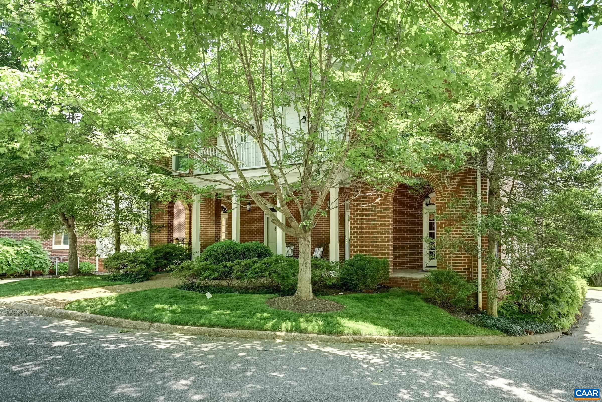 512 WORTHINGTON DR Unit: B