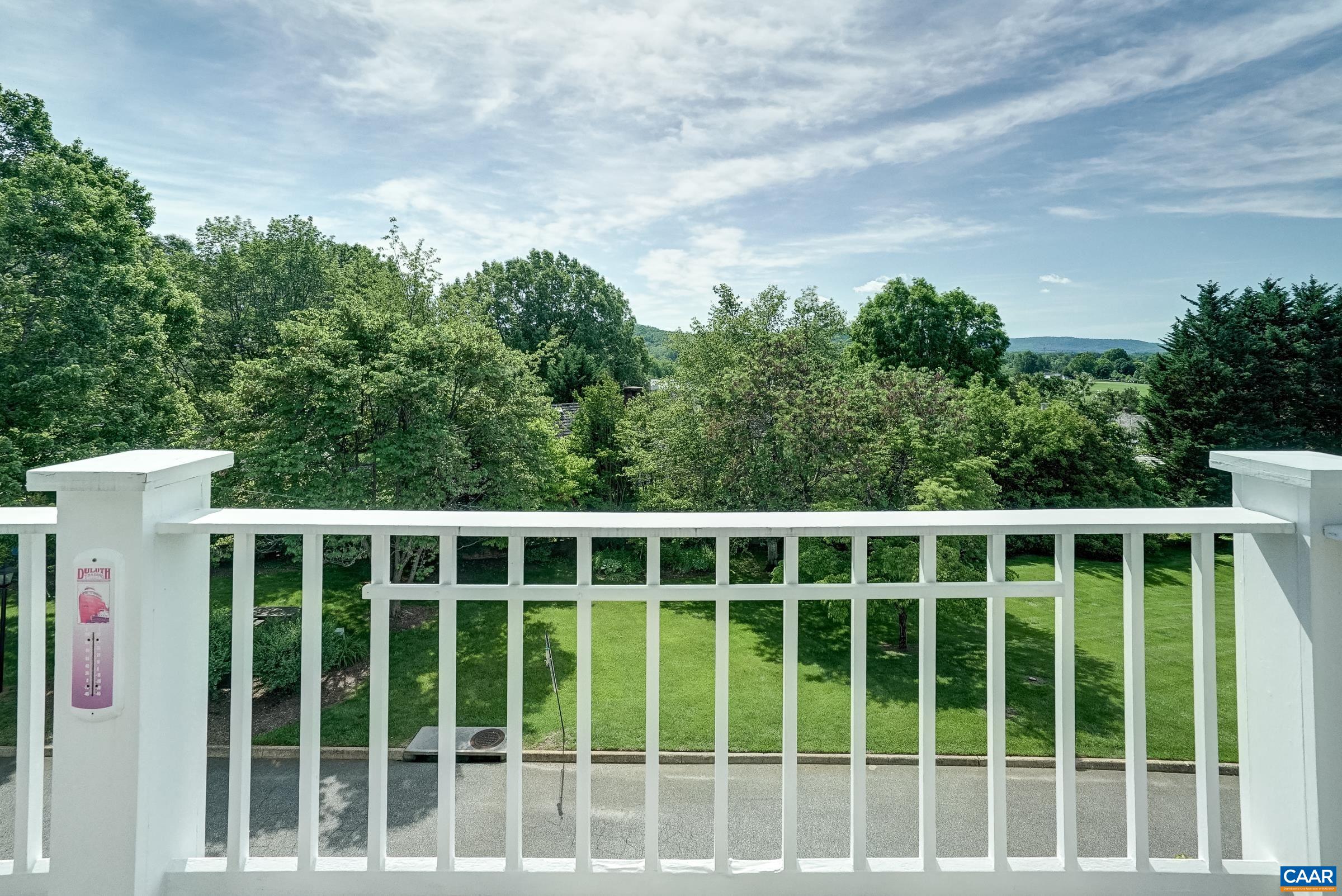 512 WORTHINGTON DR Unit: B