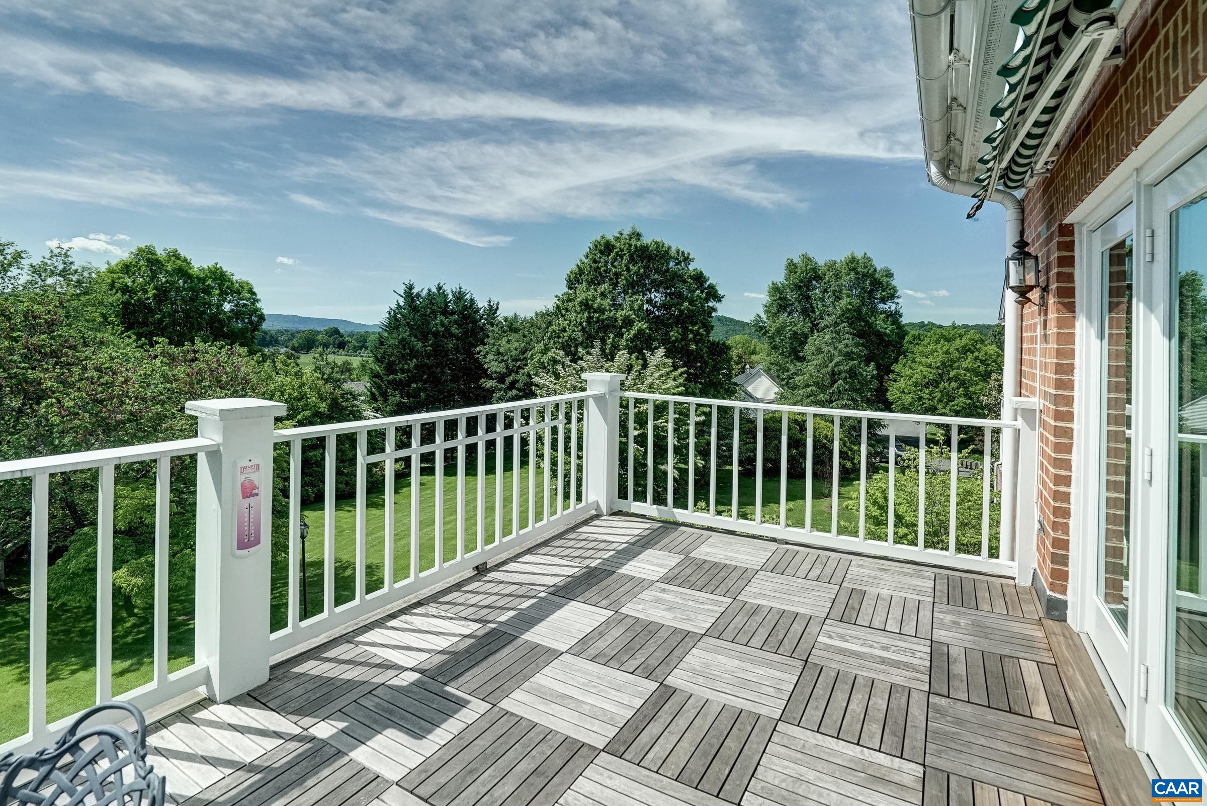 512 WORTHINGTON DR Unit: B