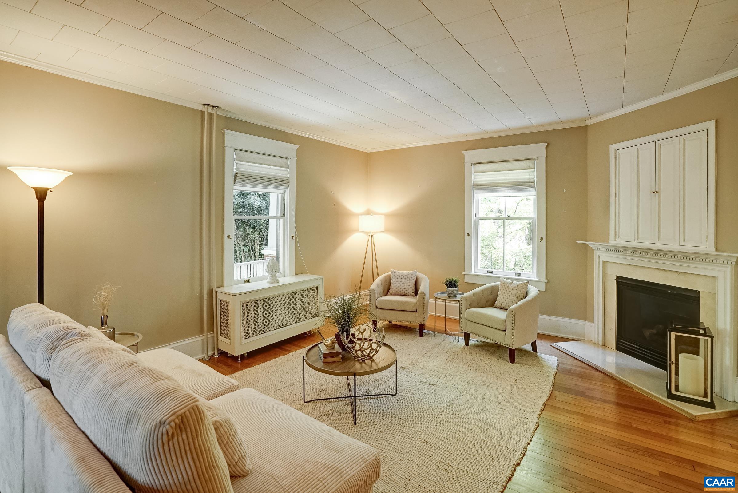 2425 JEFFERSON PARK AVE