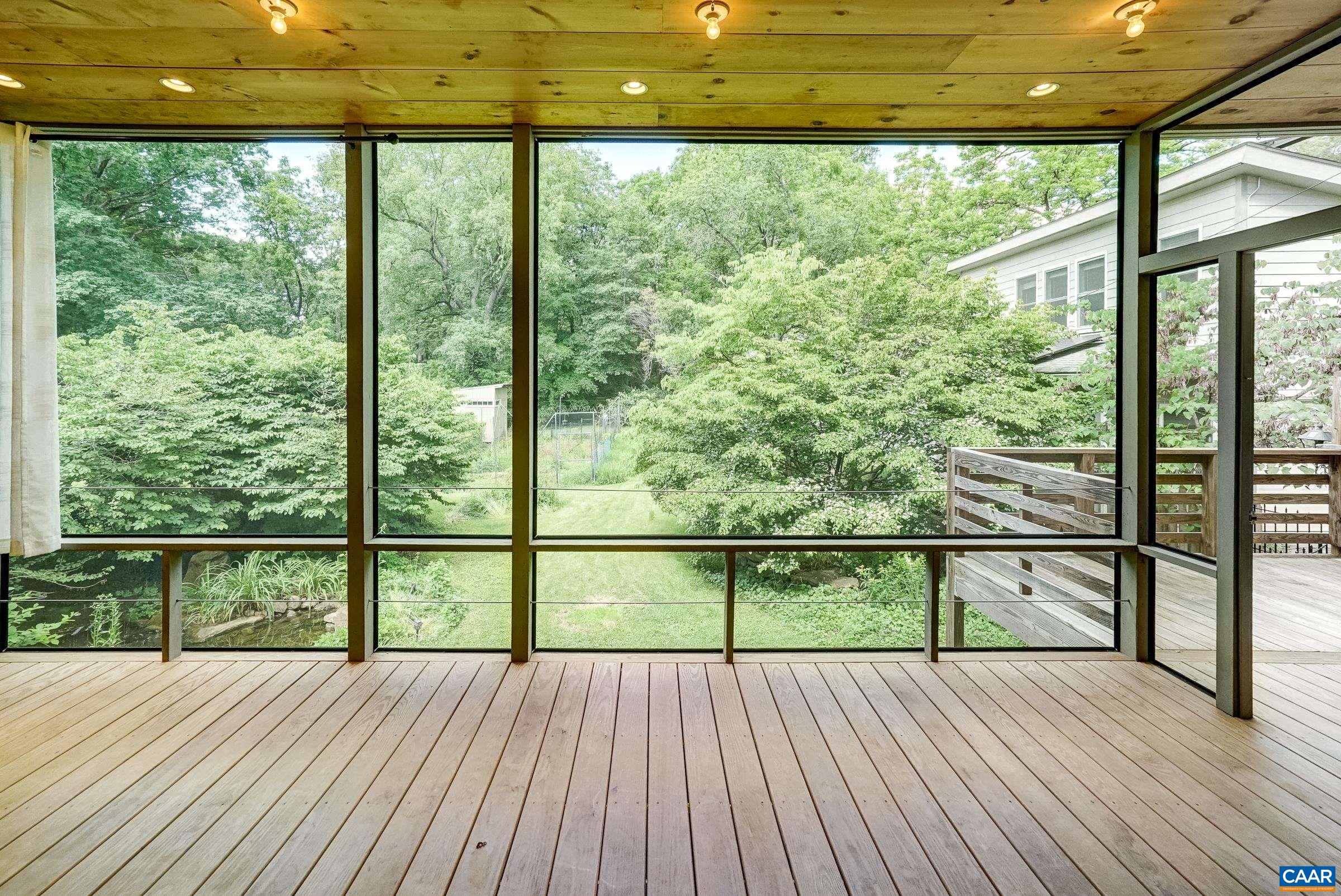 2425 JEFFERSON PARK AVE