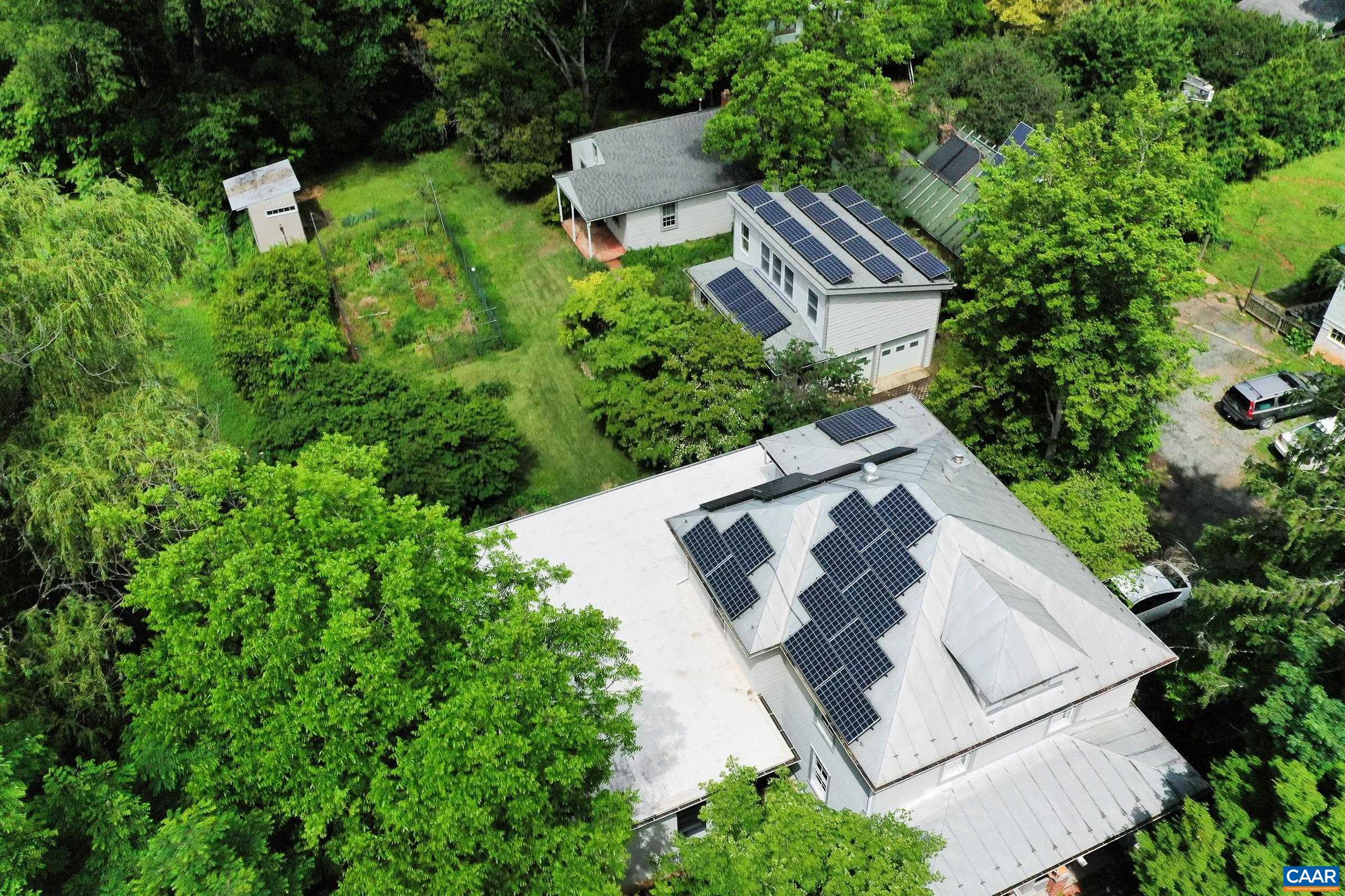 2425 JEFFERSON PARK AVE