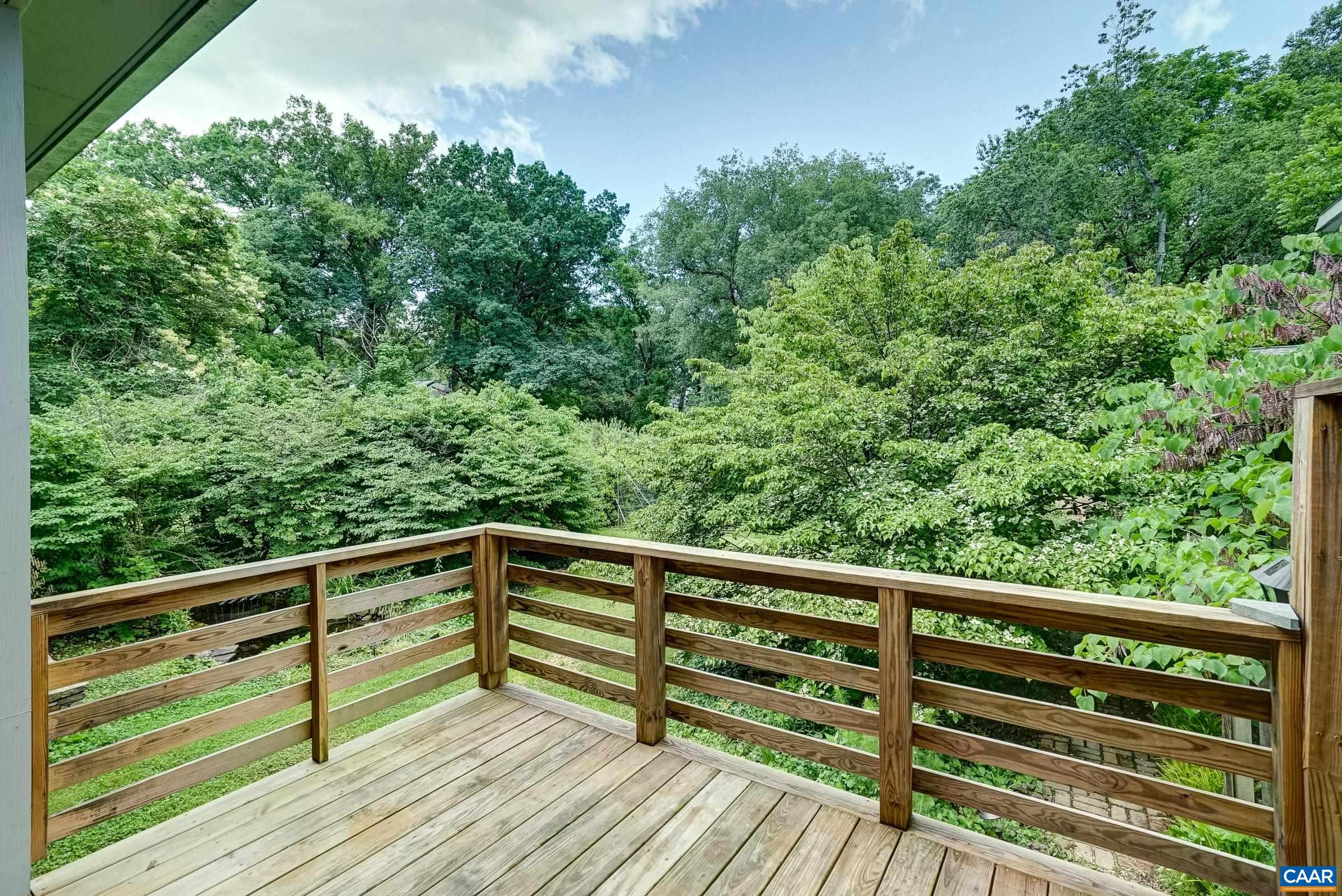 2425 JEFFERSON PARK AVE