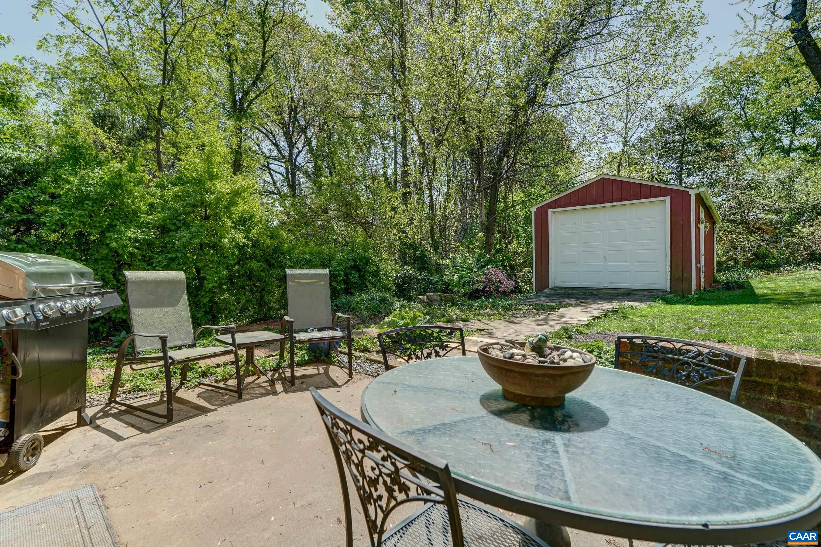 1514 WESTWOOD RD Unit: A and B