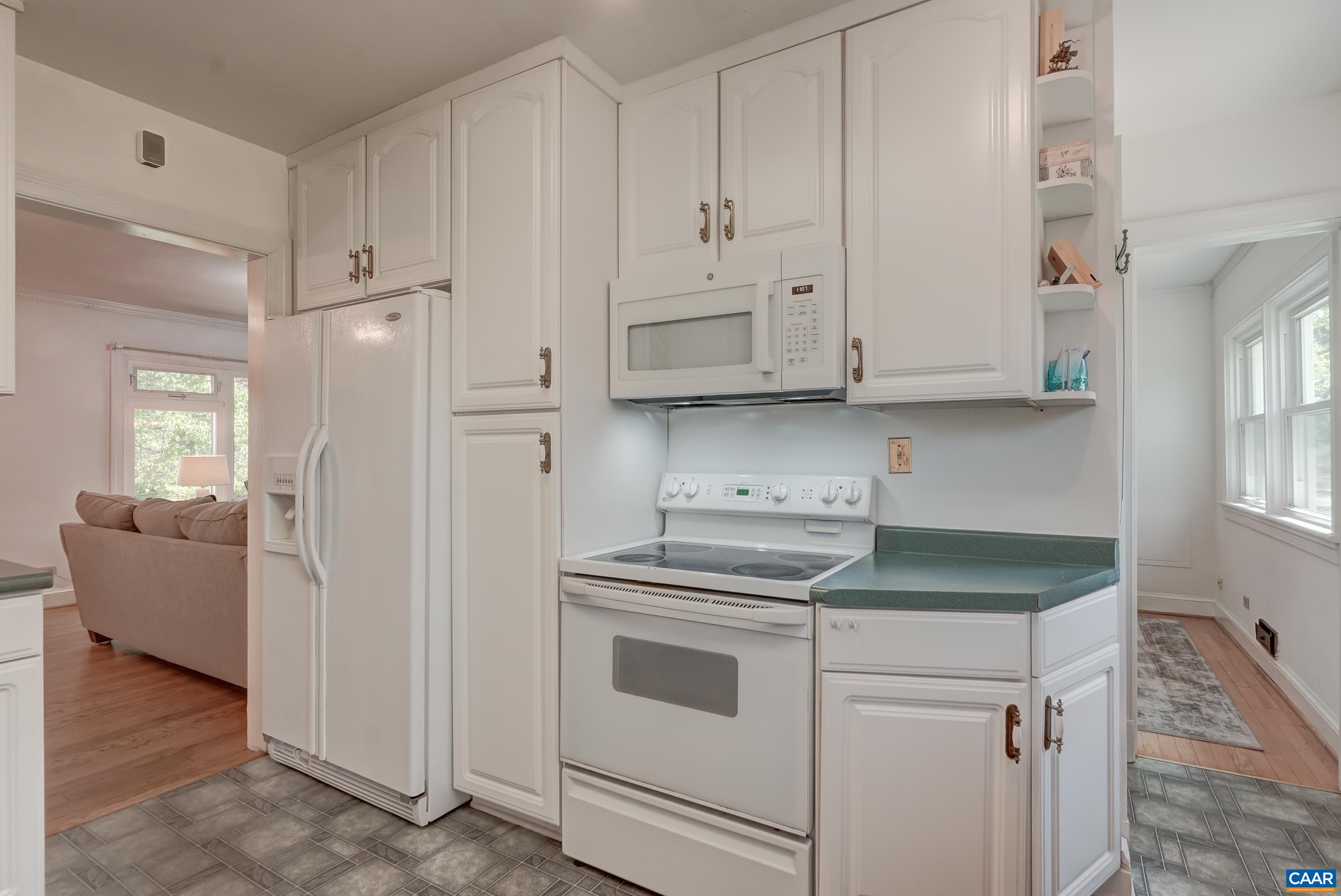 1514 WESTWOOD RD Unit: A and B