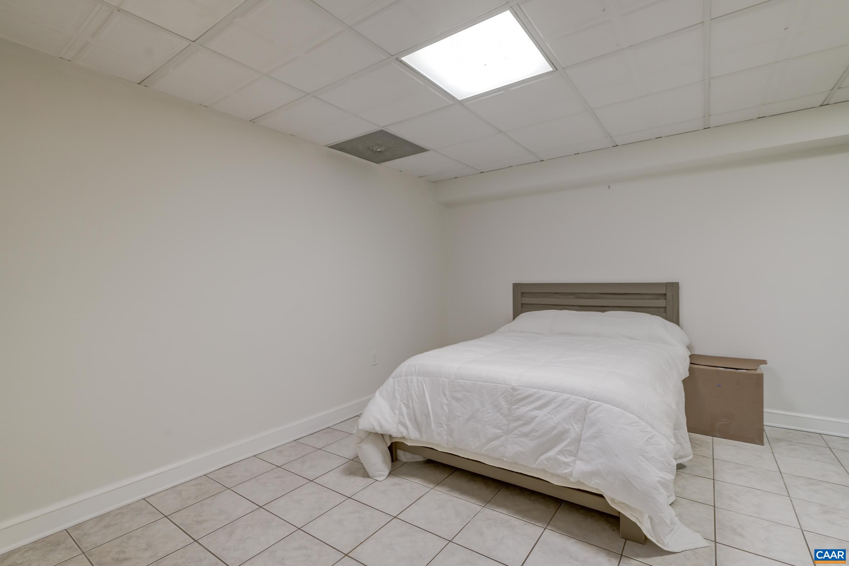 1514 WESTWOOD RD Unit: A and B