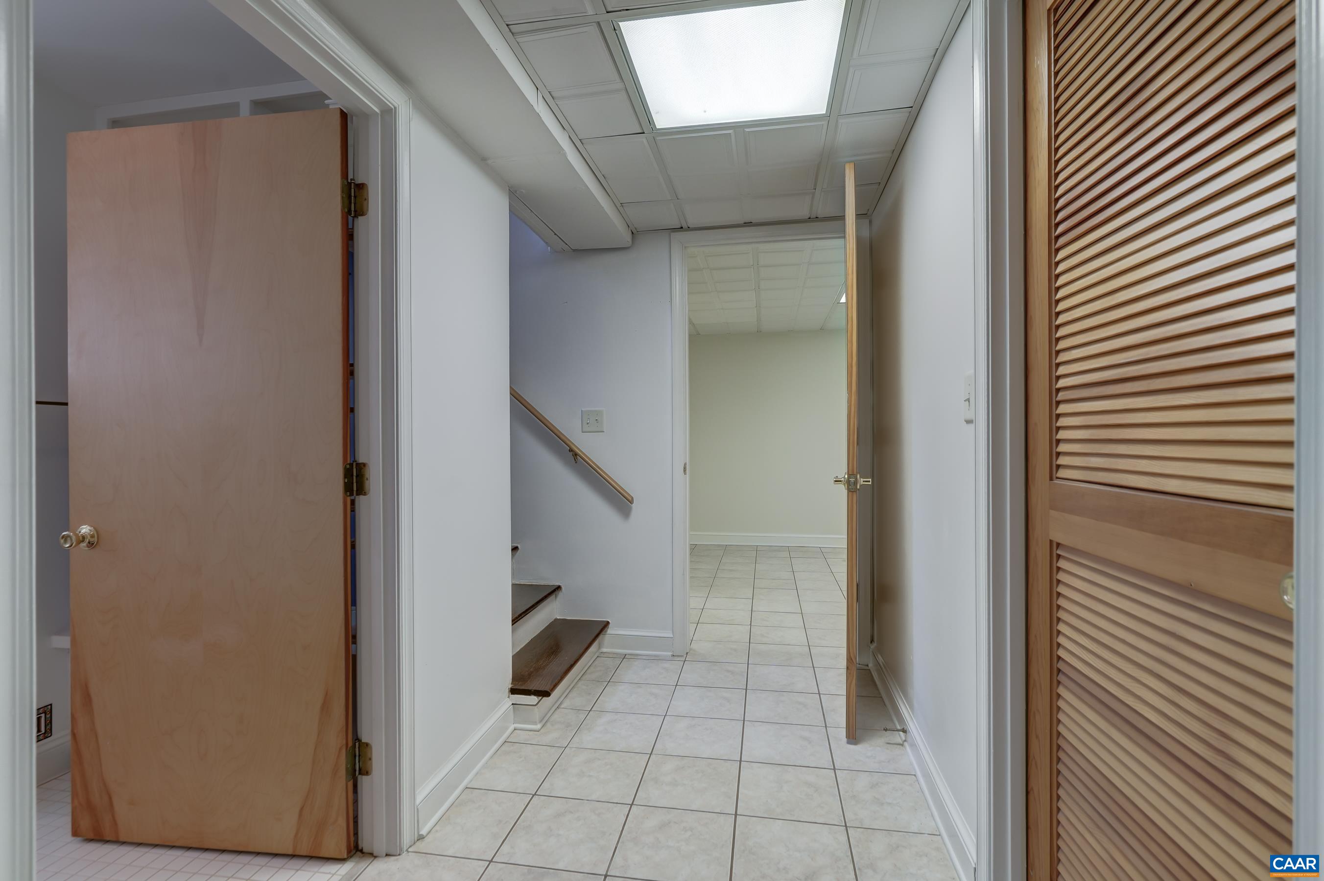 1514 WESTWOOD RD Unit: A and B