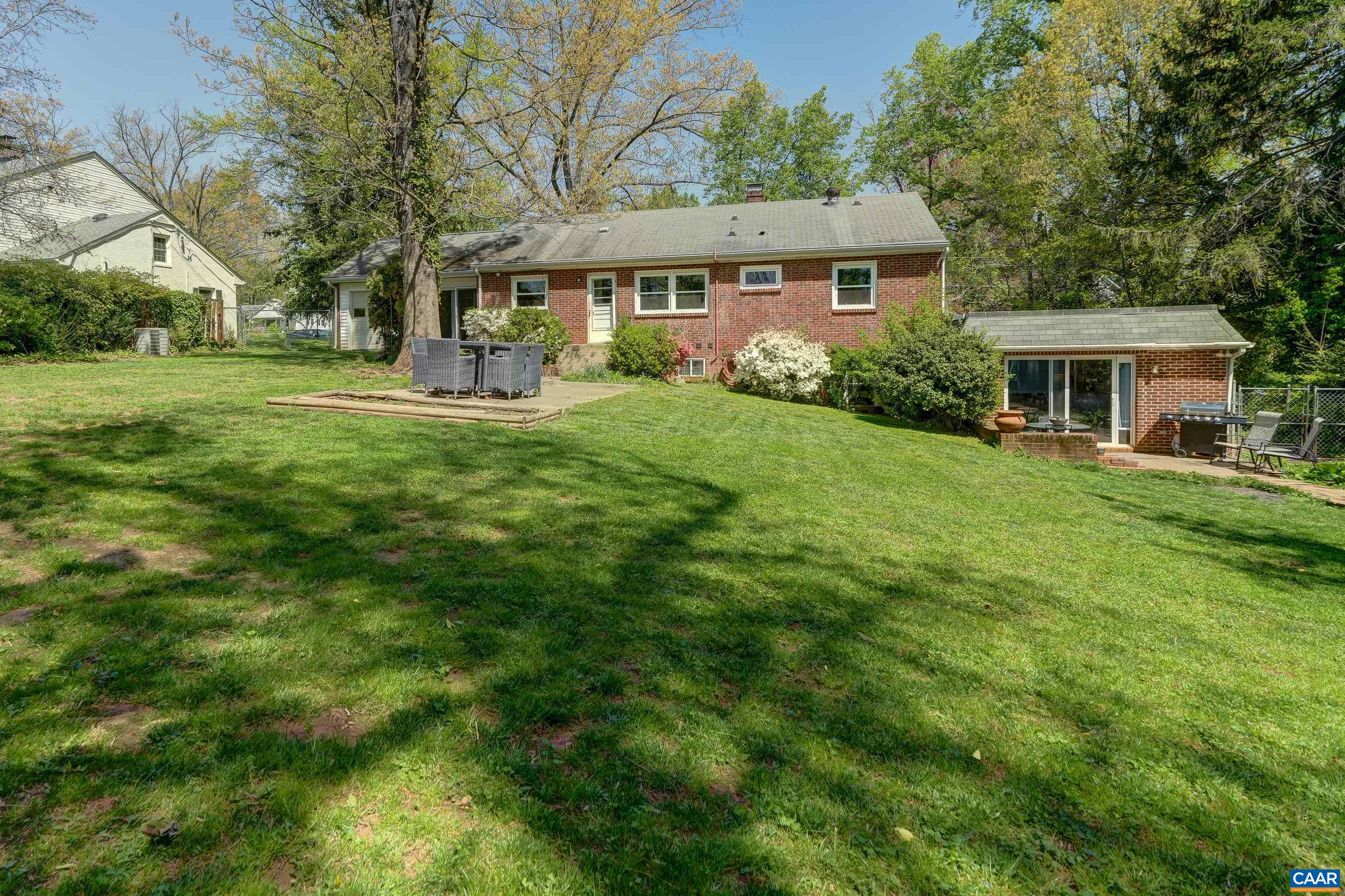 1514 WESTWOOD RD Unit: A and B
