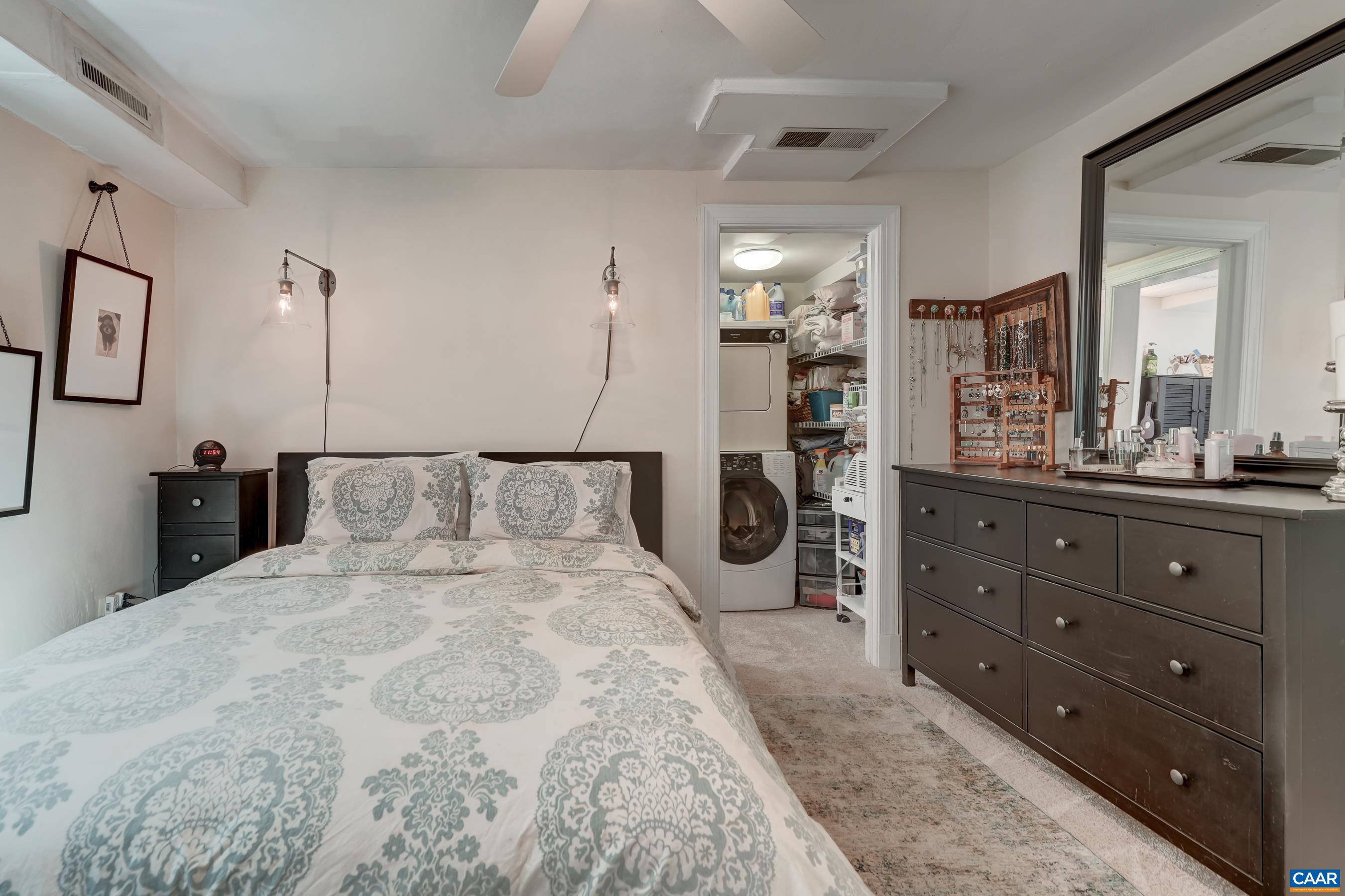 1514 WESTWOOD RD Unit: A and B