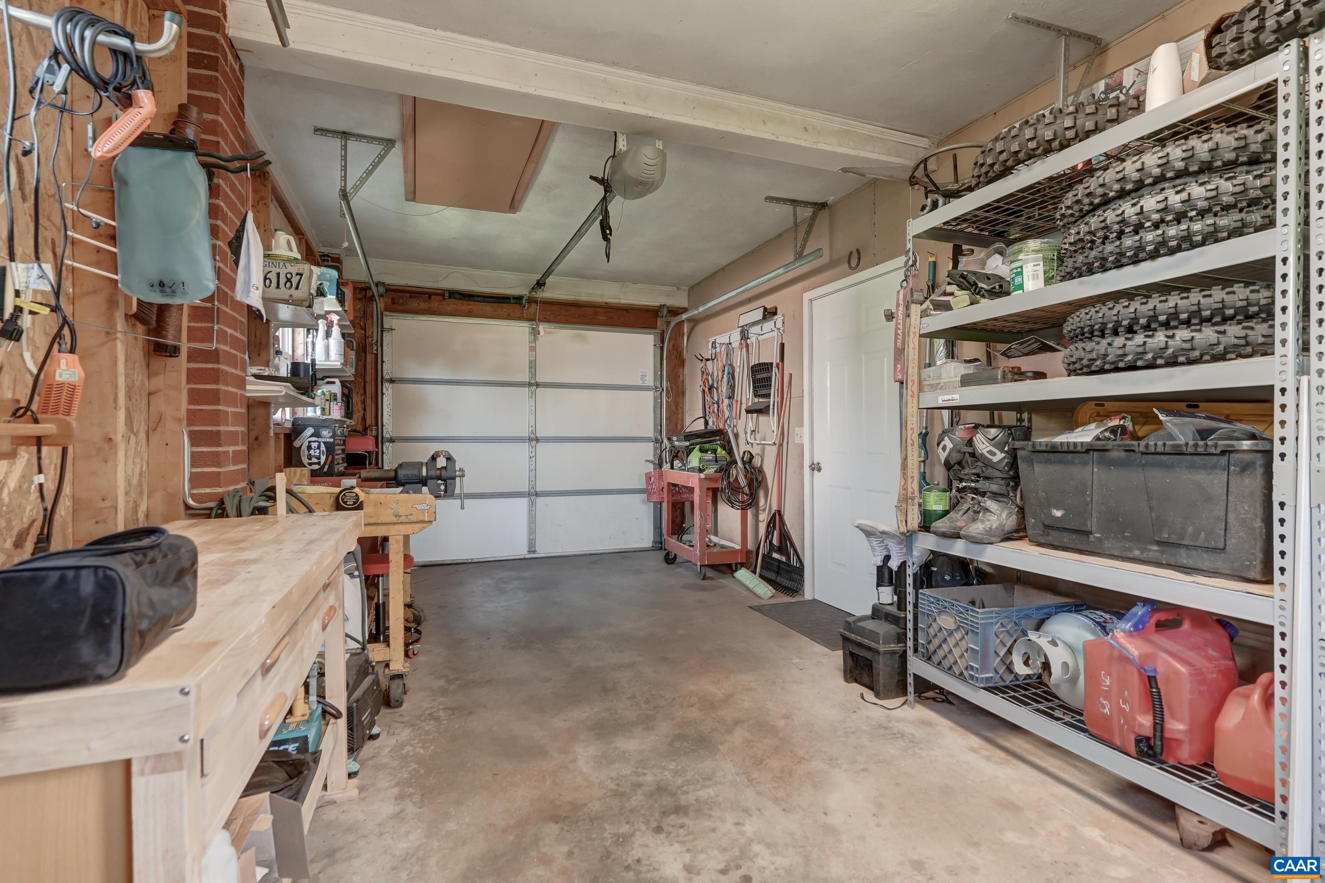 1514 WESTWOOD RD Unit: A and B