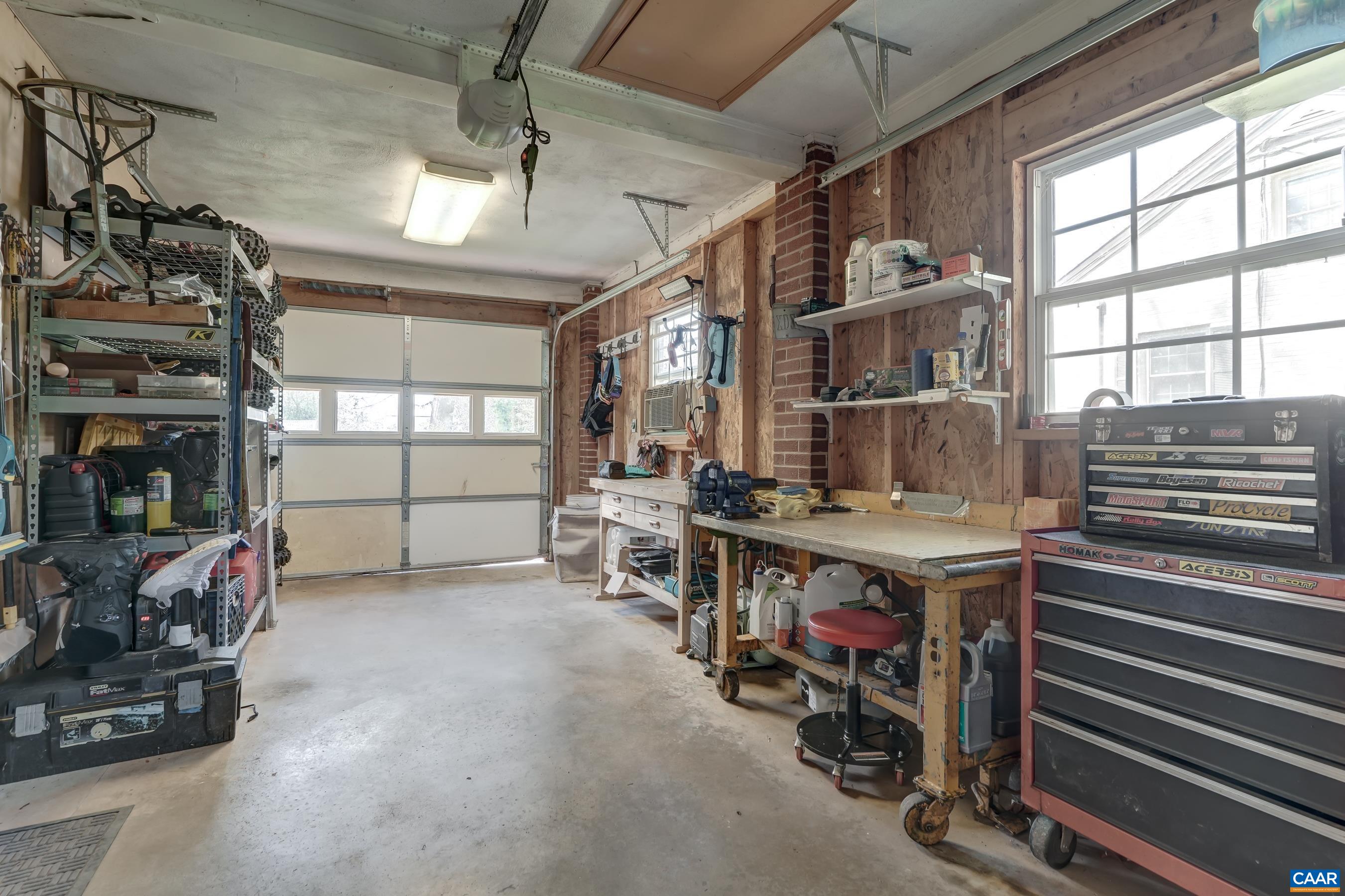 1514 WESTWOOD RD Unit: A and B