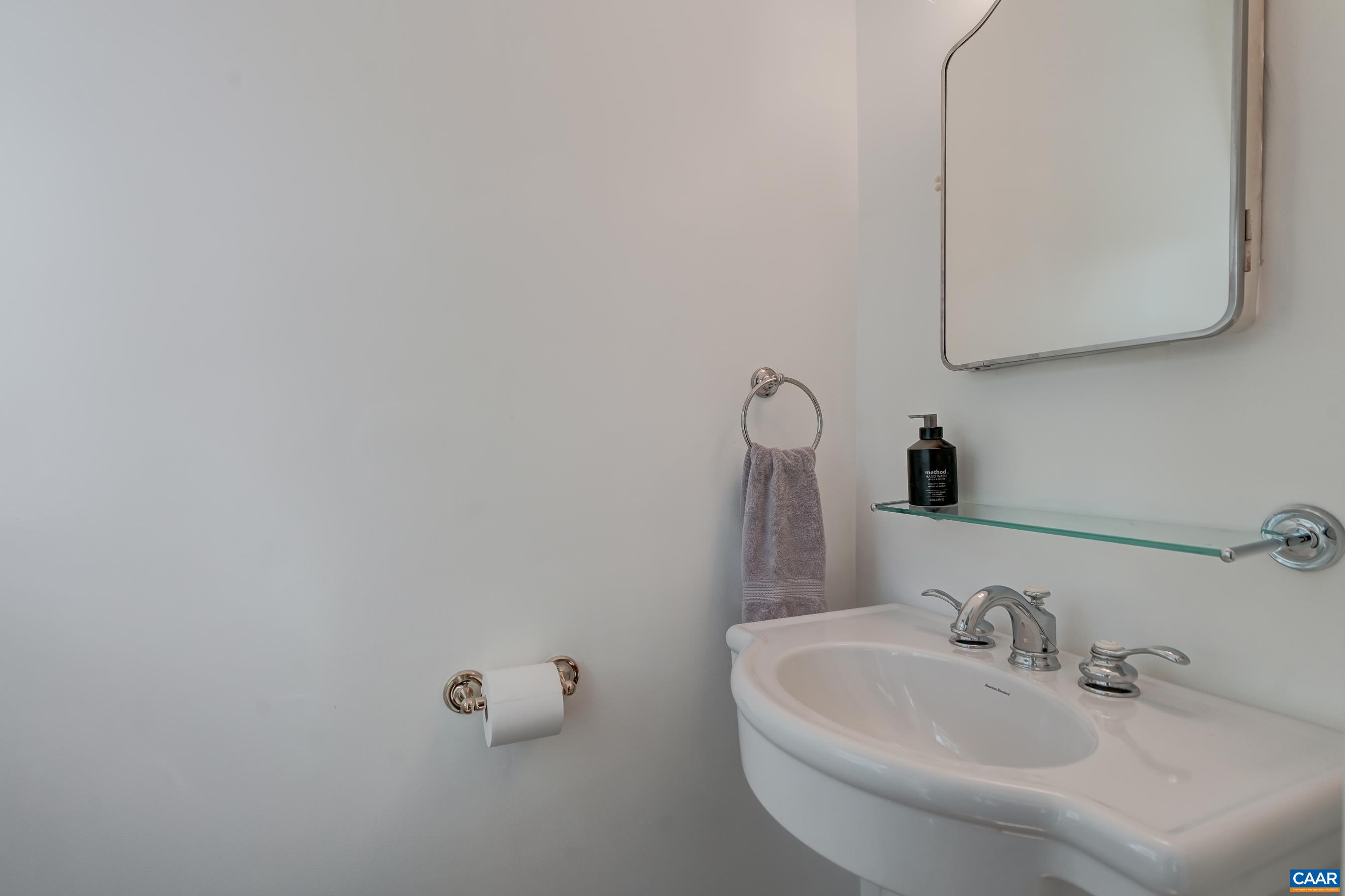 1514 WESTWOOD RD Unit: A and B