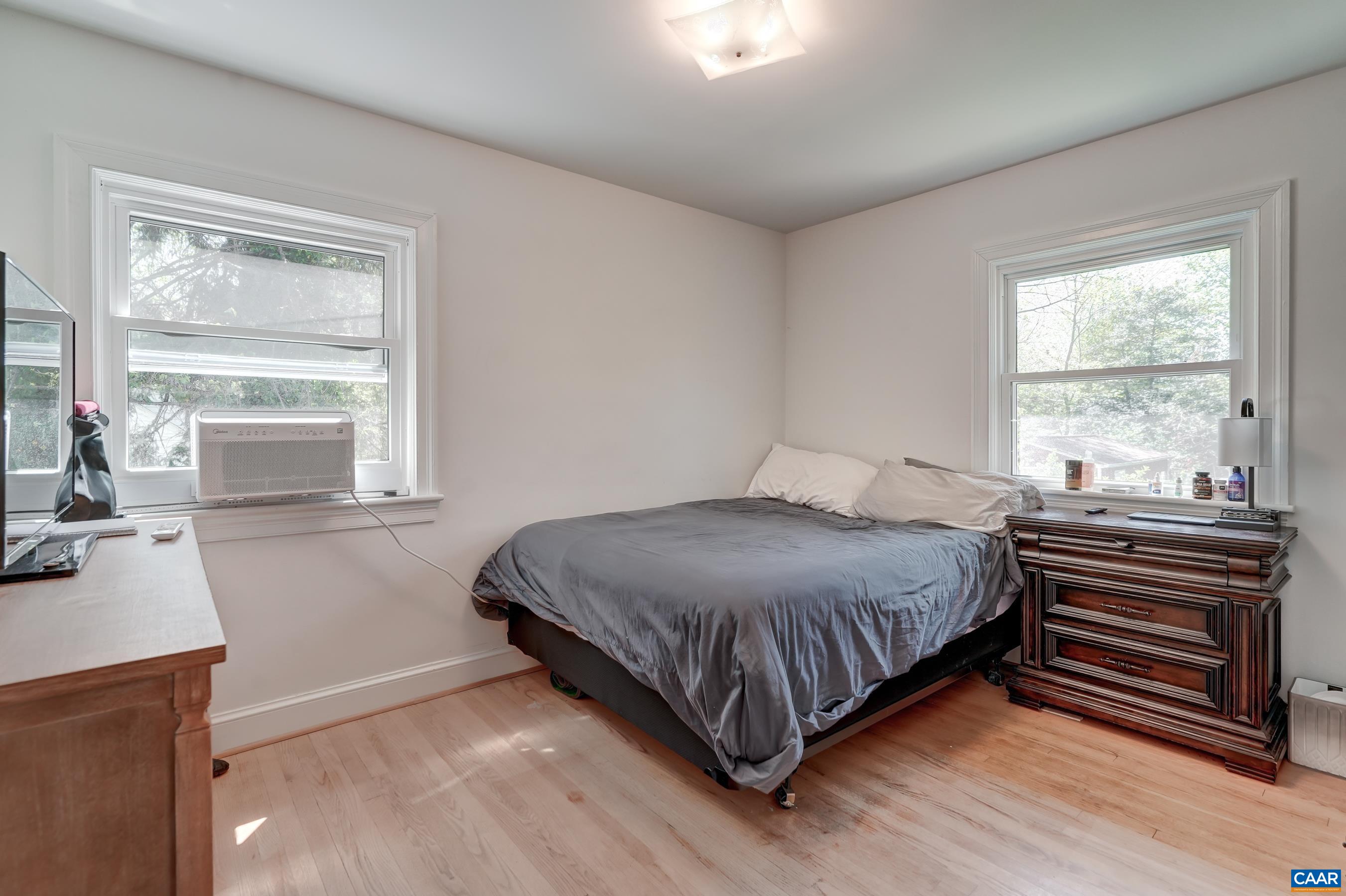 1514 WESTWOOD RD Unit: A and B