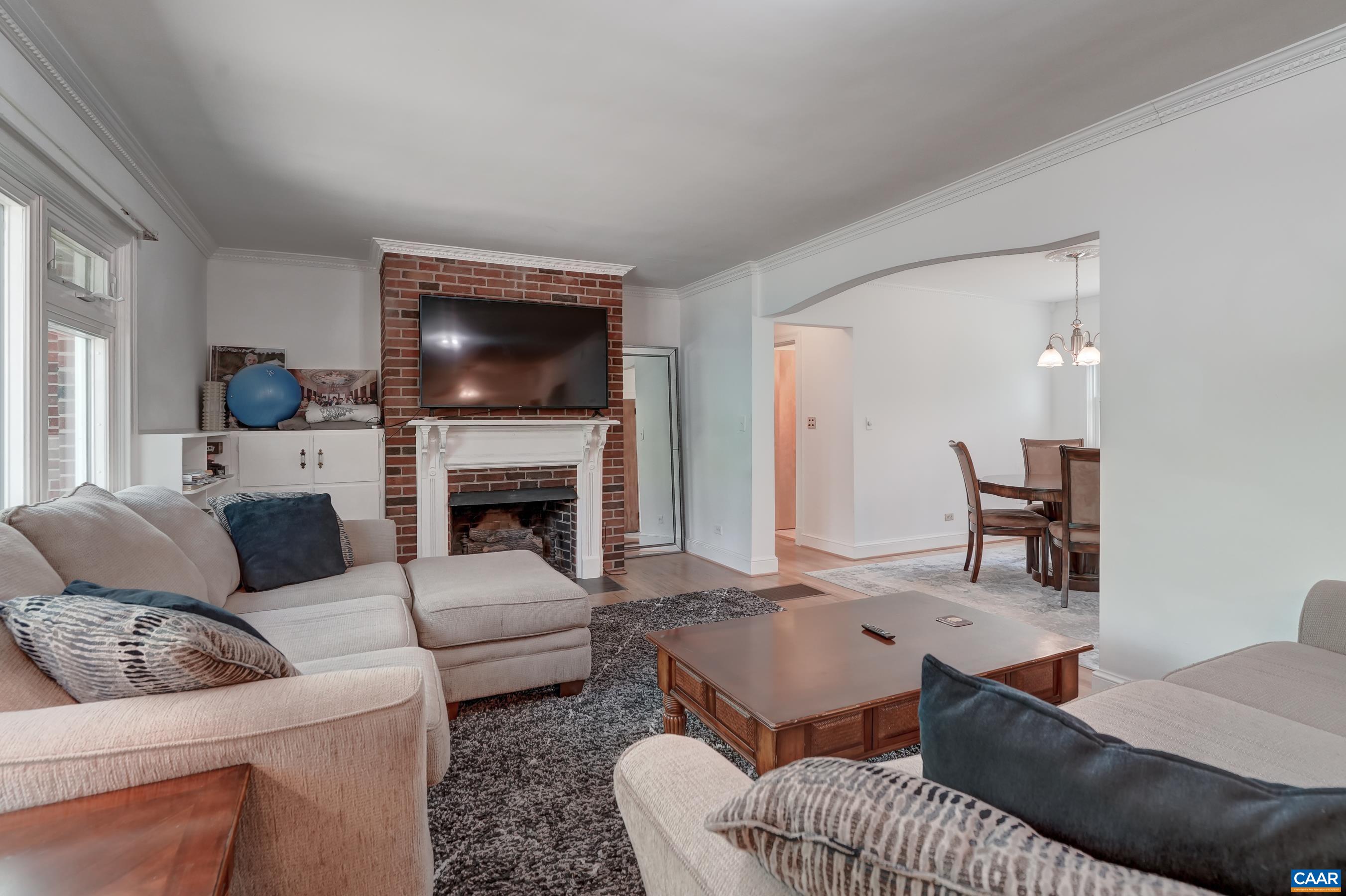 1514 WESTWOOD RD Unit: A and B