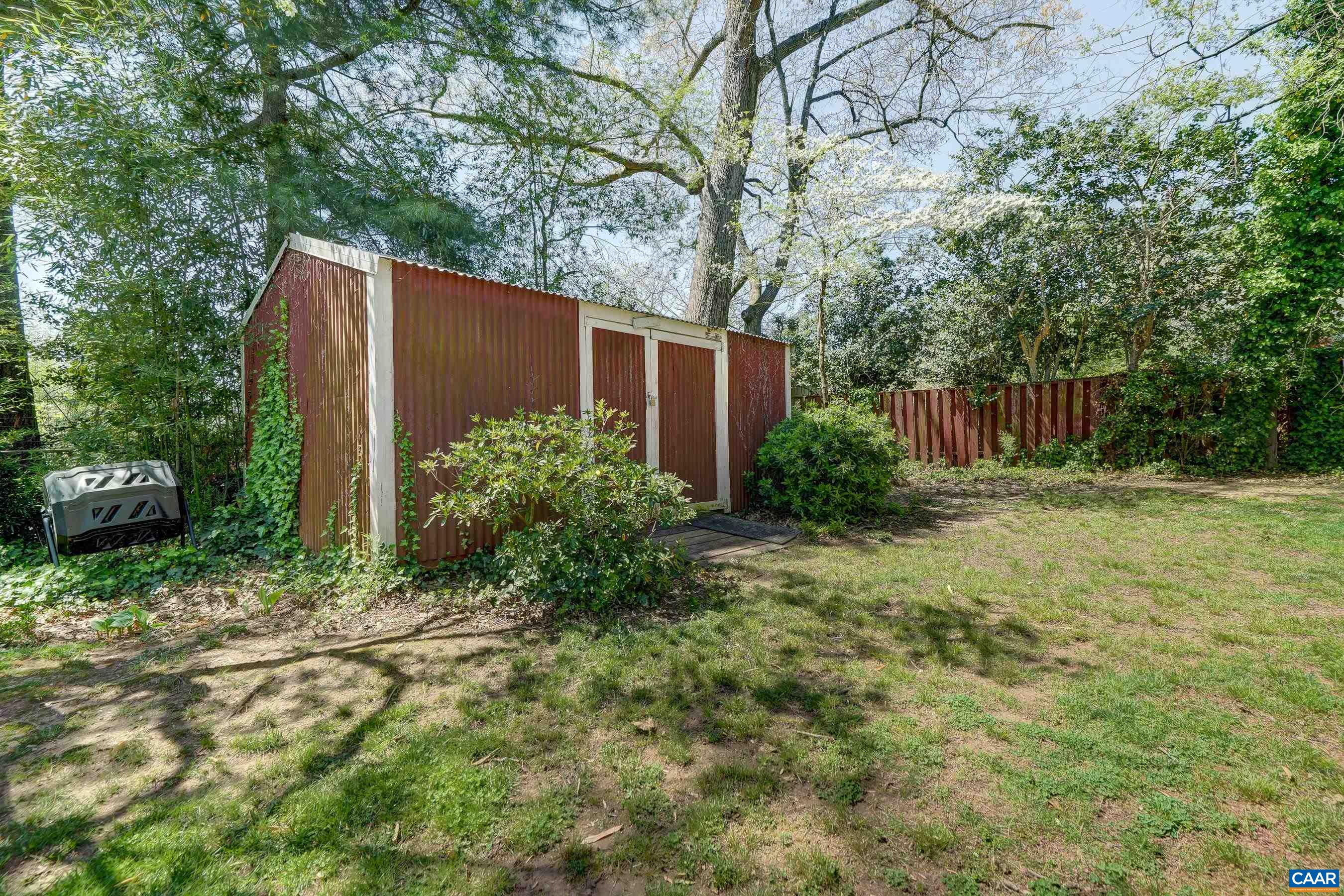 1514 WESTWOOD RD Unit: A and B