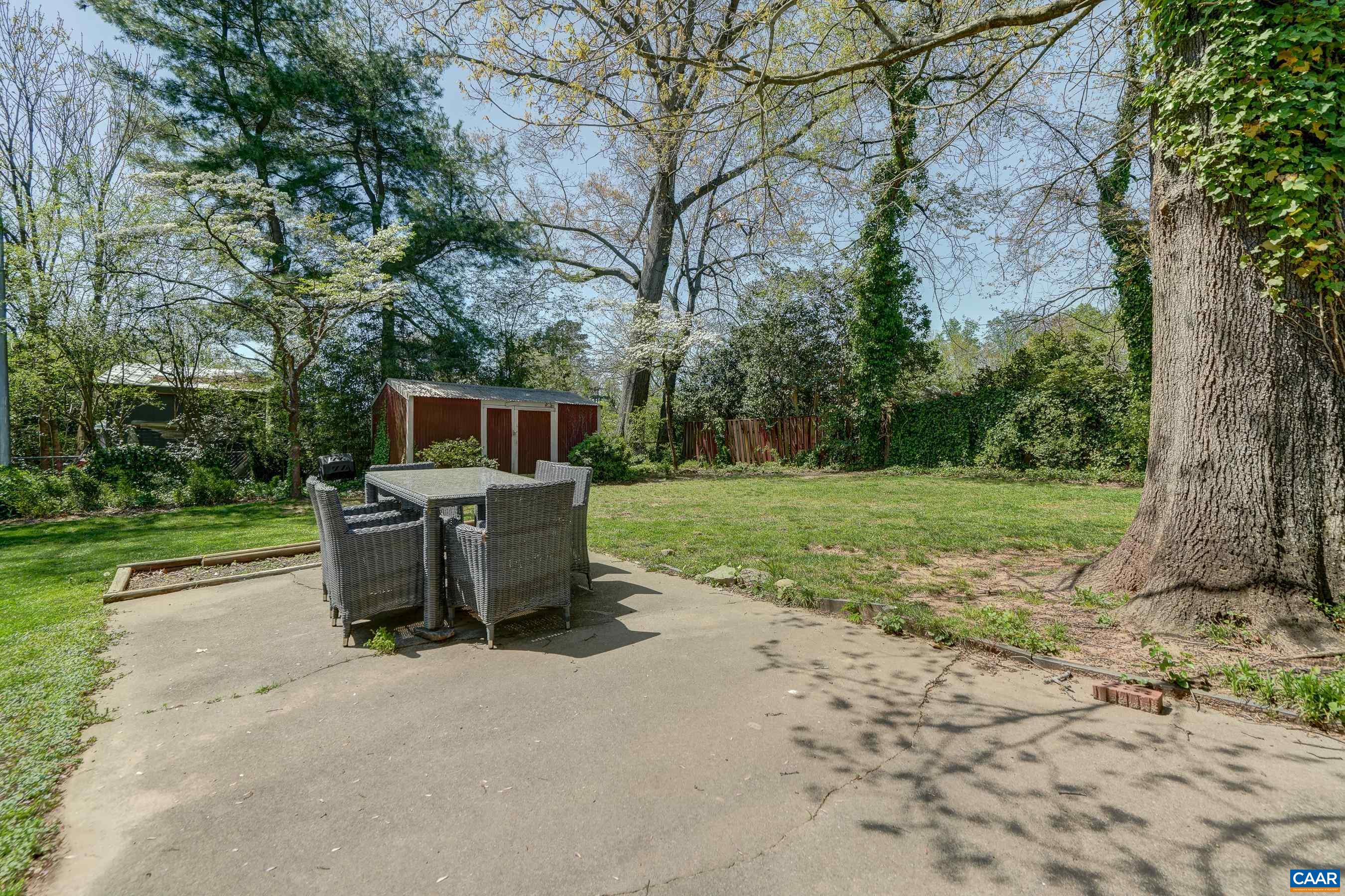 1514 WESTWOOD RD Unit: A and B