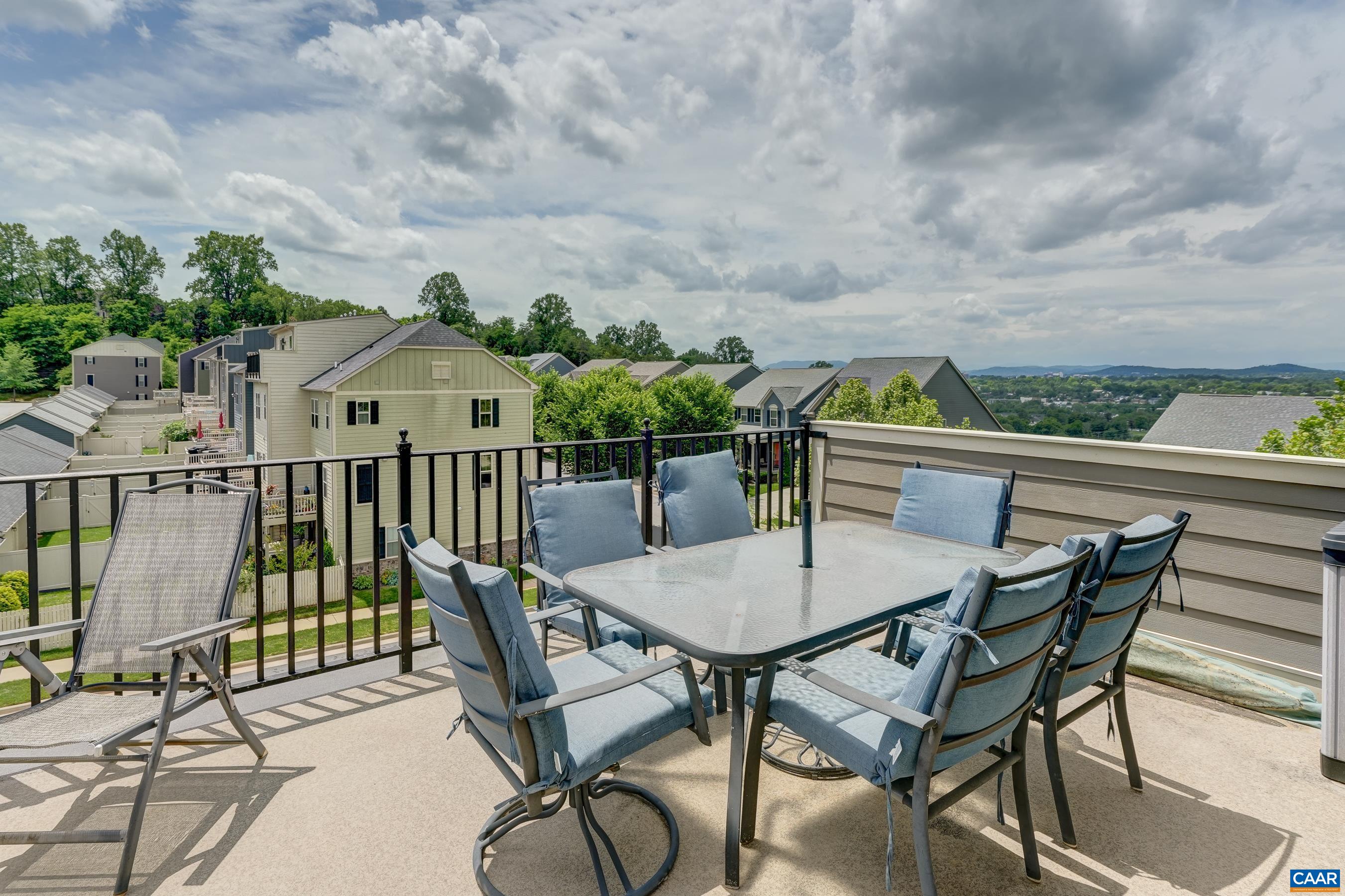 905 FLAT WATERS LN