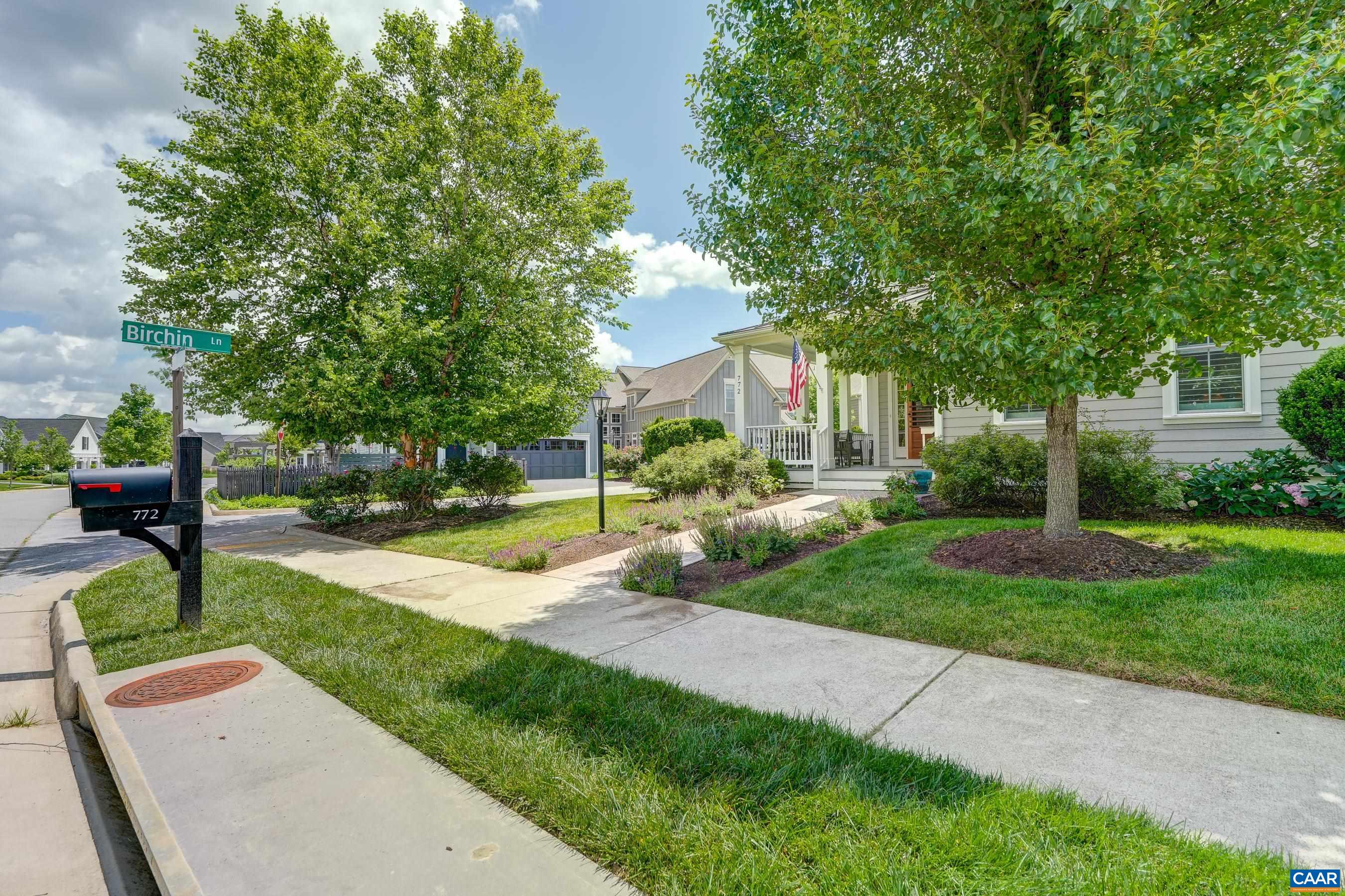 772 GOLF VIEW DR