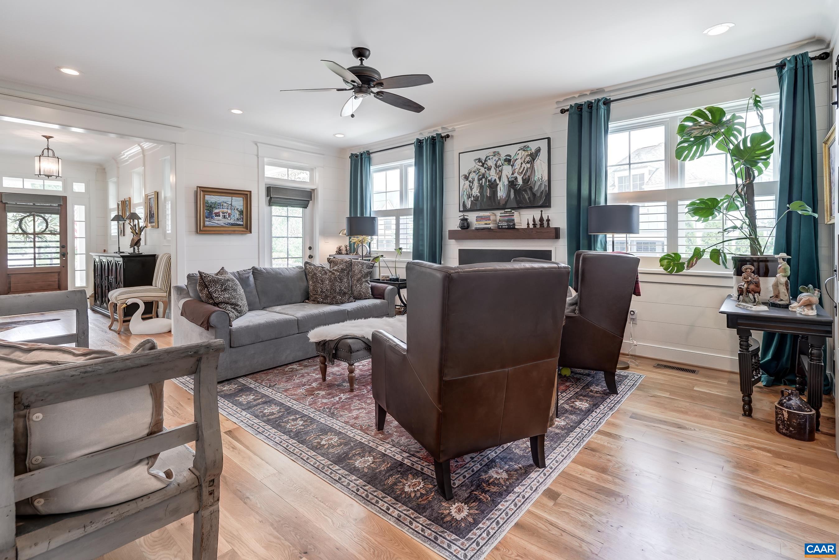 772 GOLF VIEW DR
