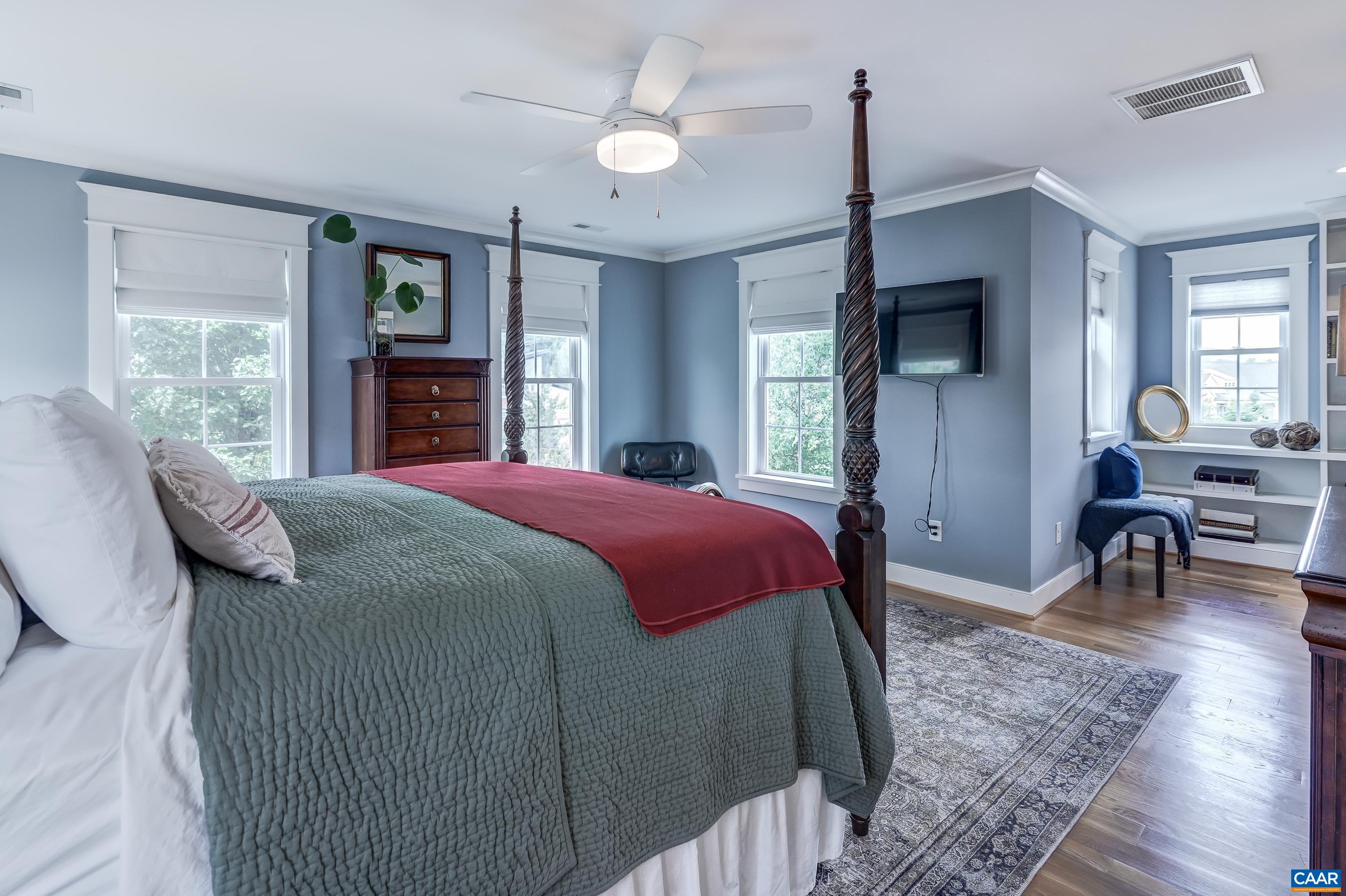 772 GOLF VIEW DR
