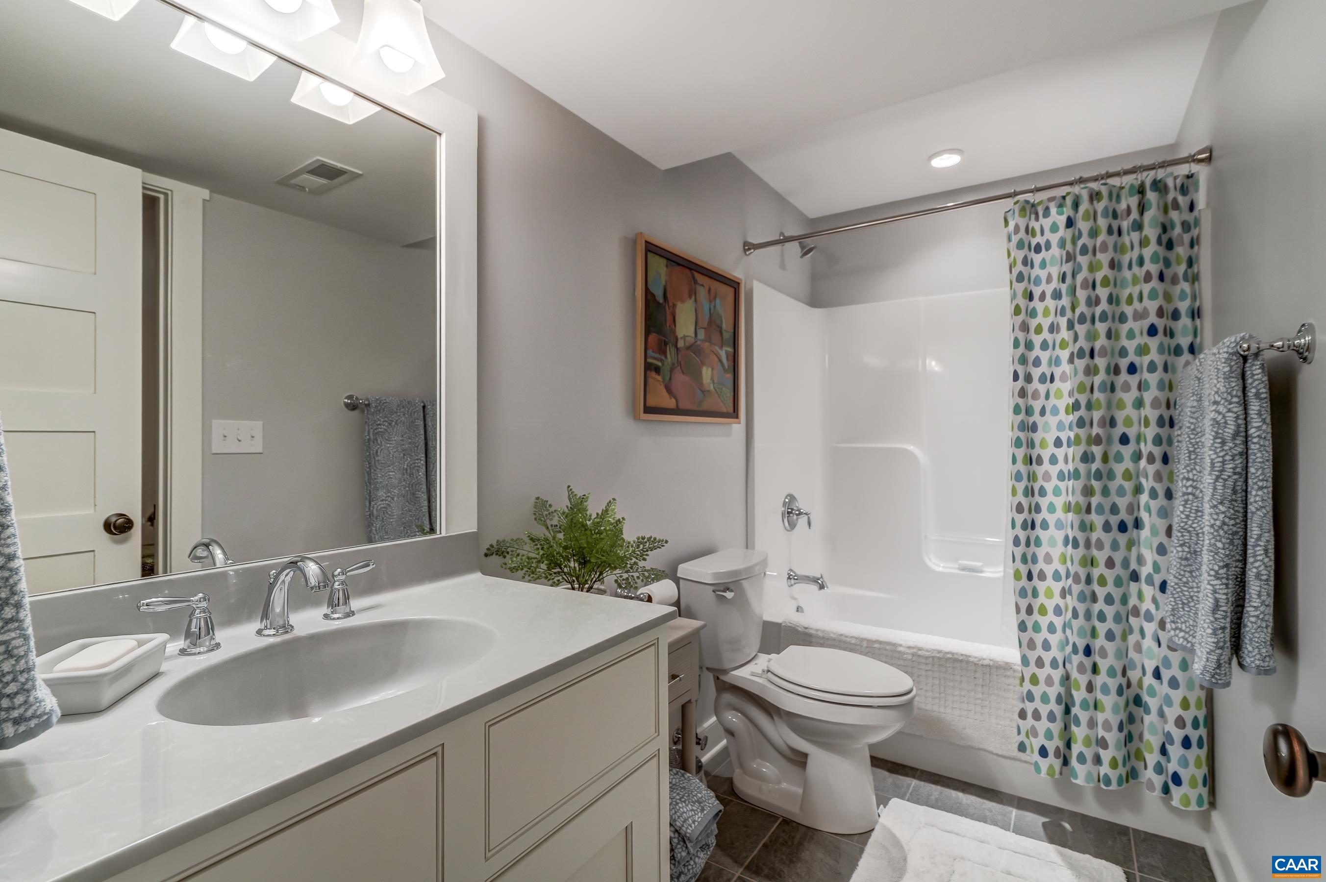 772 GOLF VIEW DR
