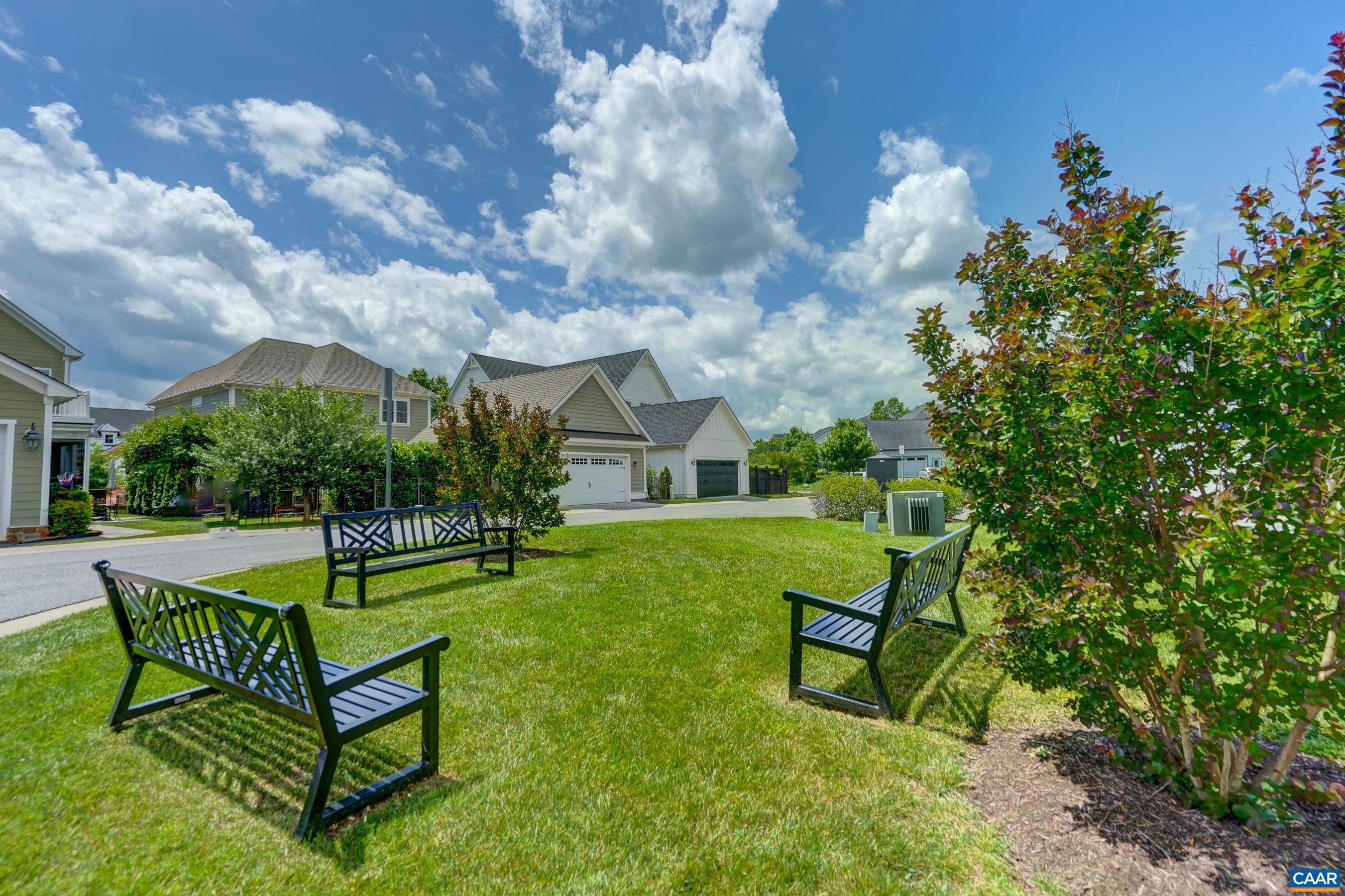 772 GOLF VIEW DR
