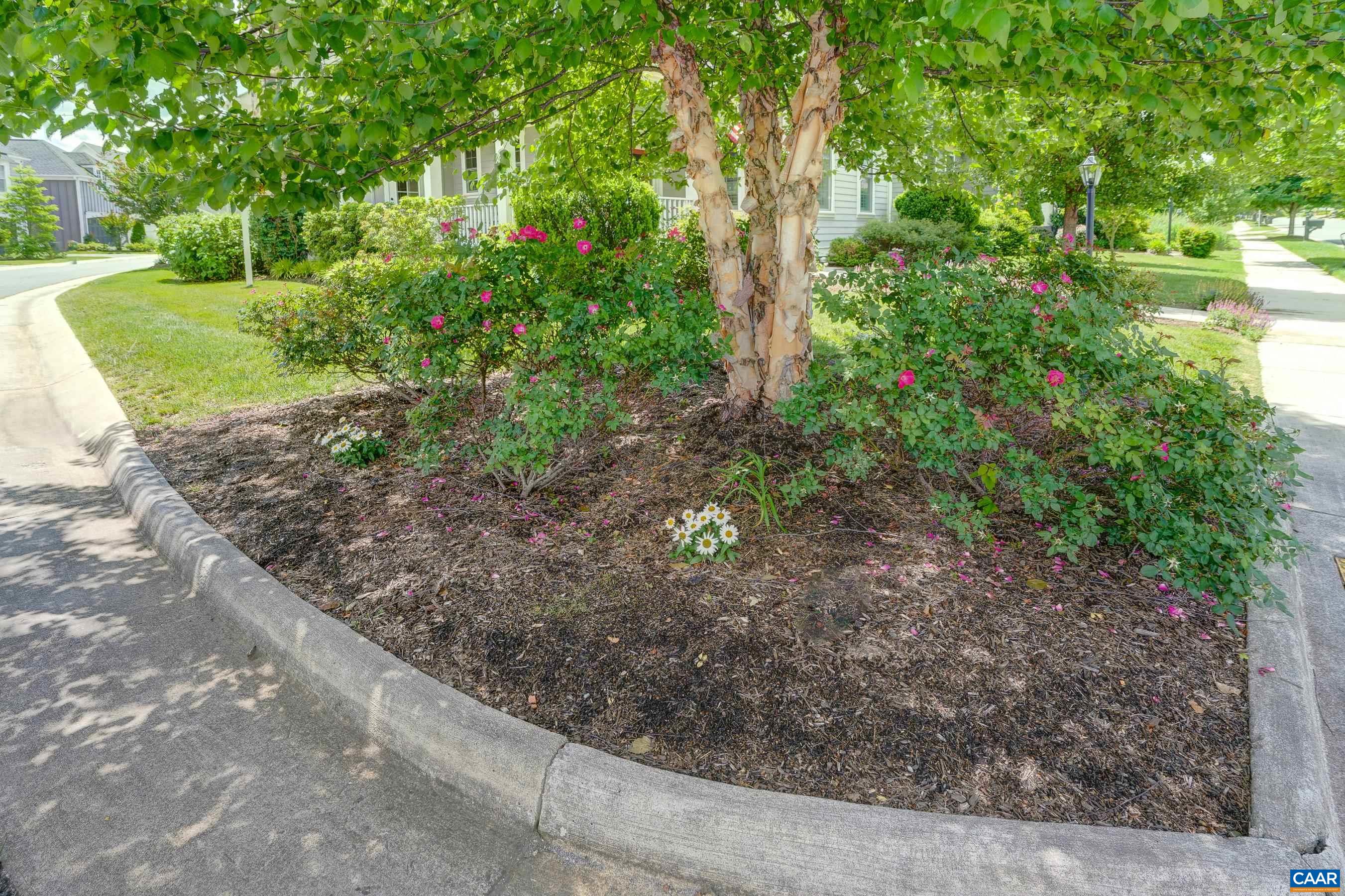 772 GOLF VIEW DR