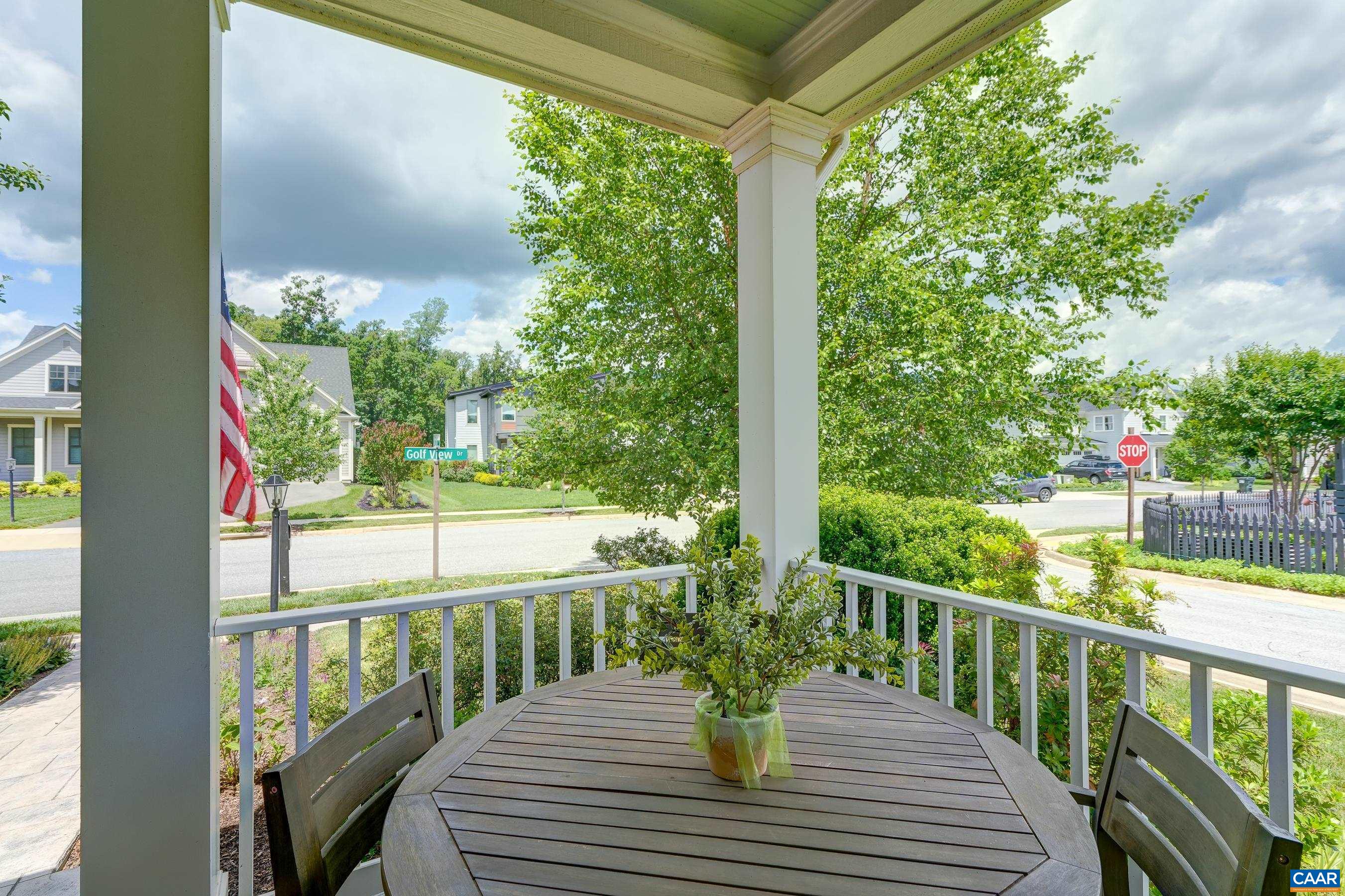 772 GOLF VIEW DR