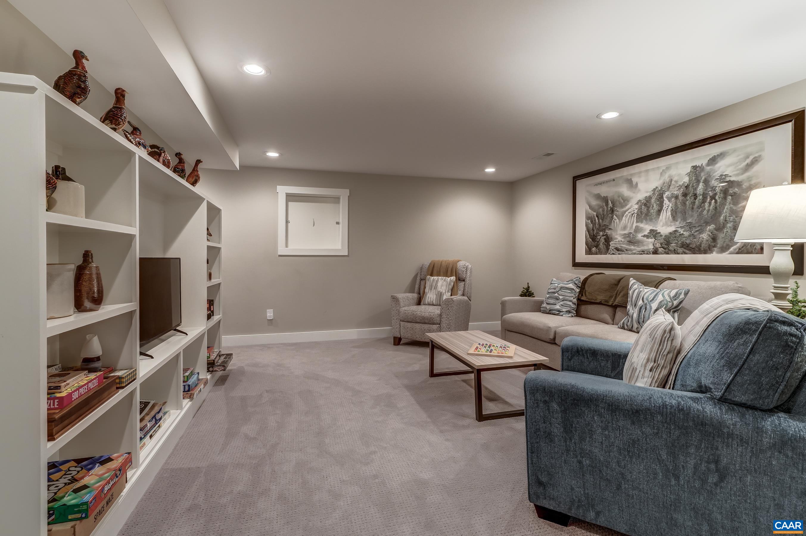 772 GOLF VIEW DR