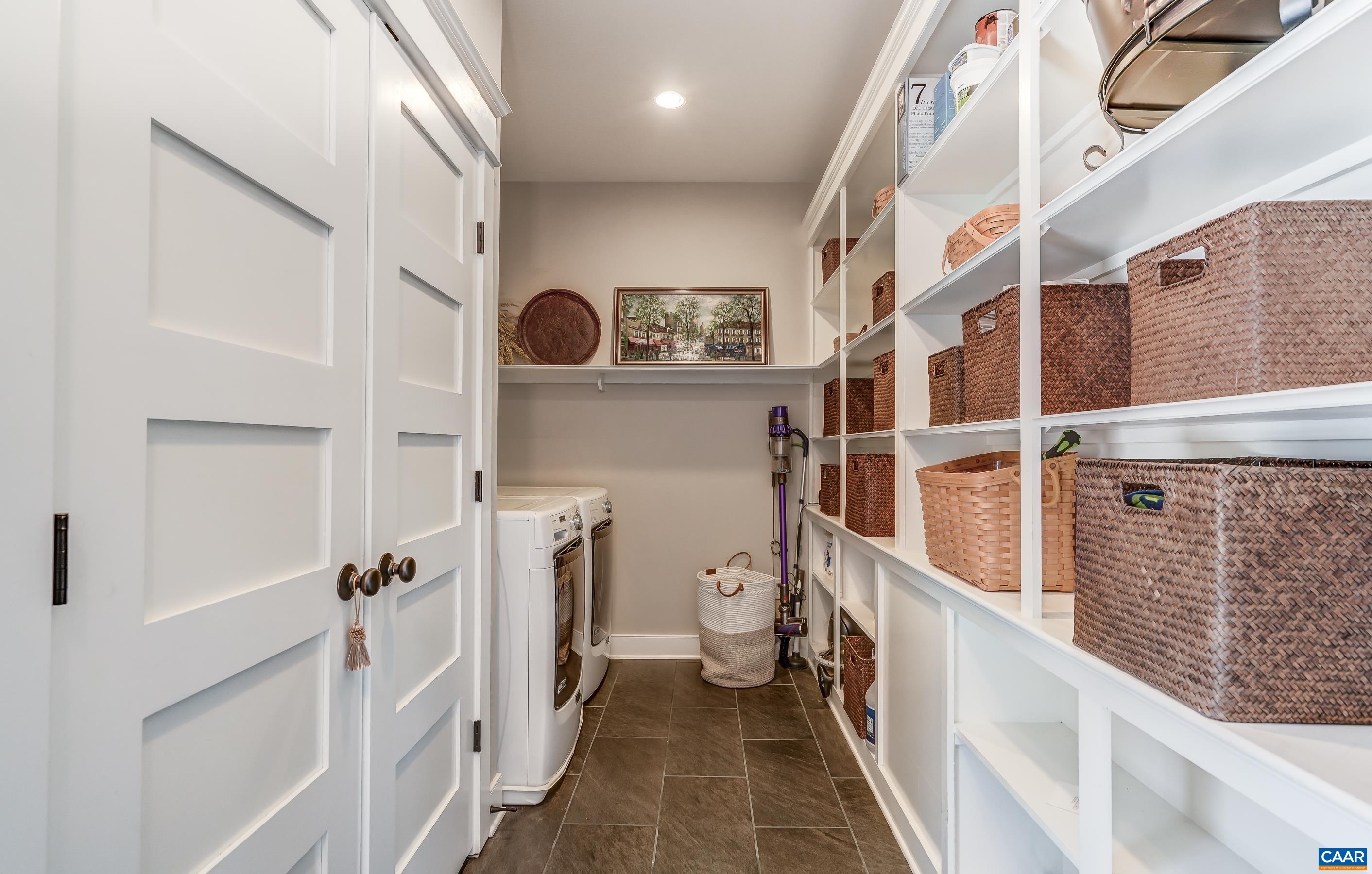 772 GOLF VIEW DR