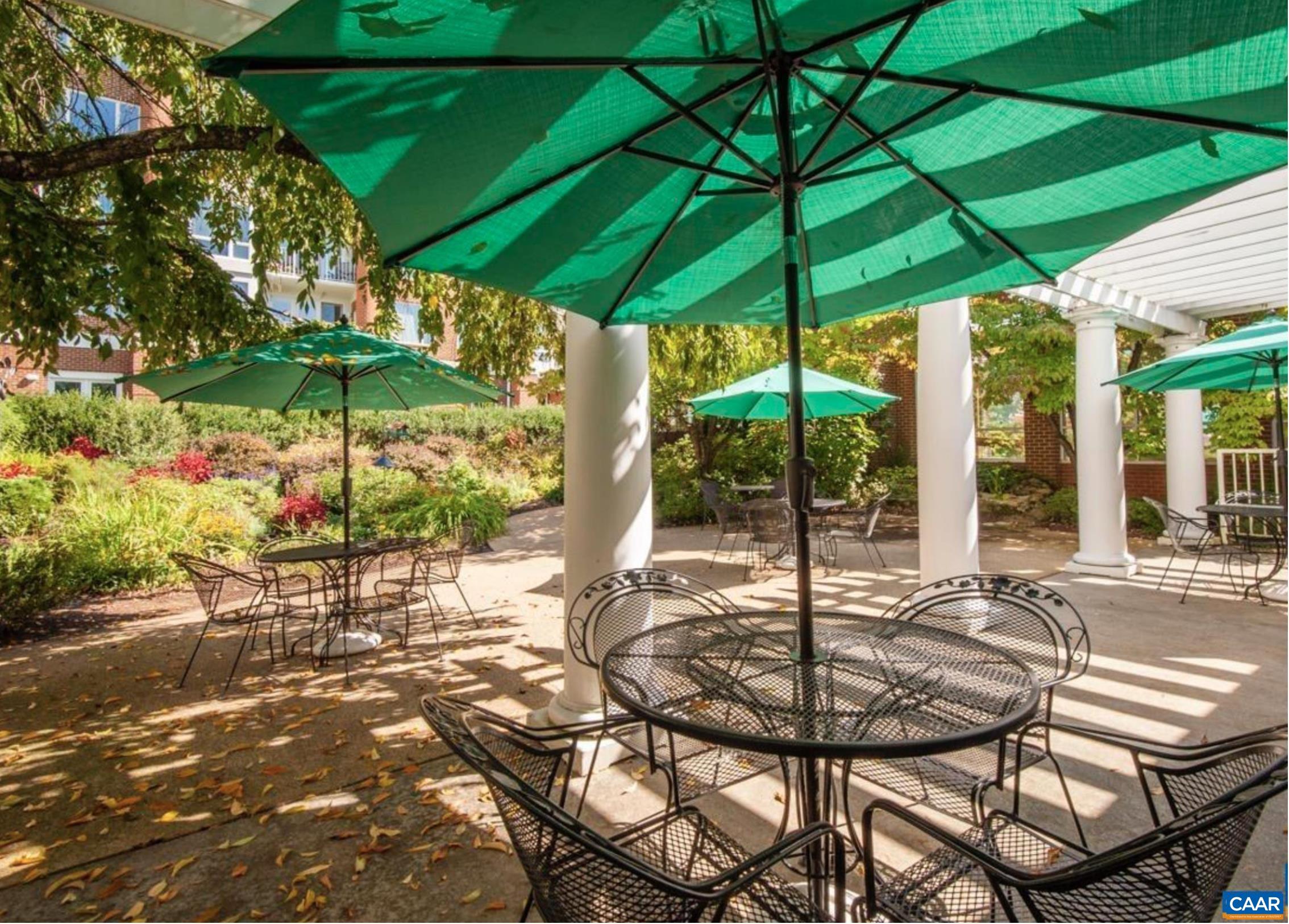 500 CRESTWOOD DR Unit: 2203