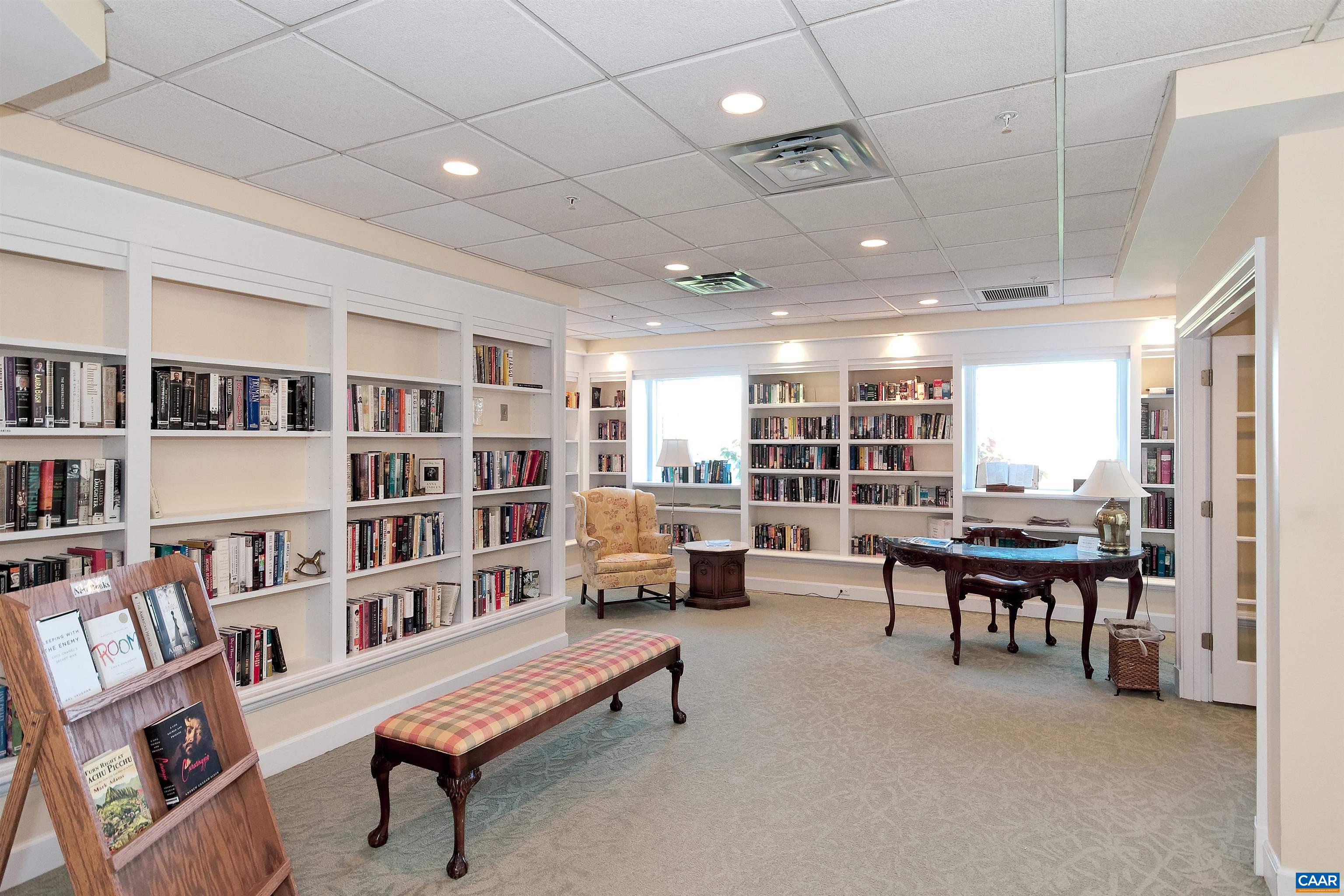 500 CRESTWOOD DR Unit: 2203