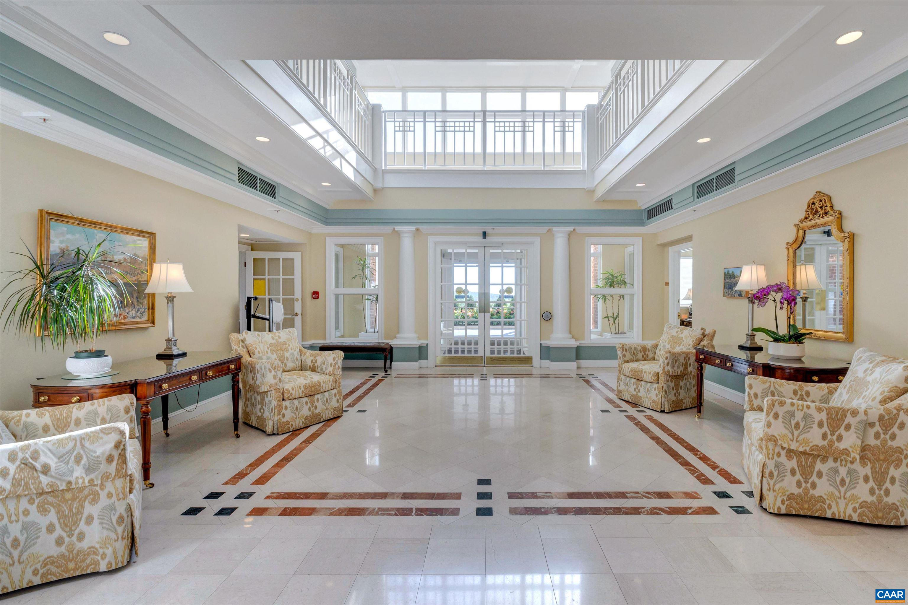 500 CRESTWOOD DR Unit: 2203