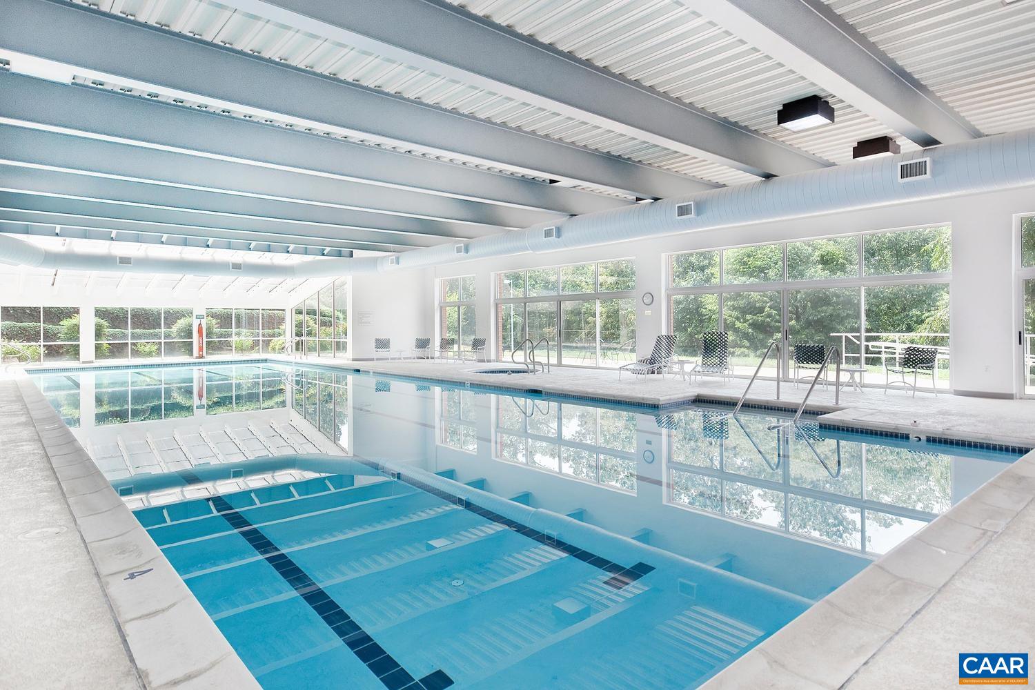 500 CRESTWOOD DR Unit: 2203