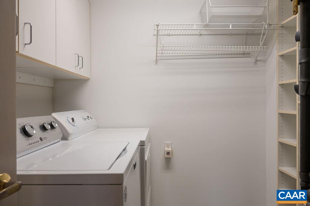 500 CRESTWOOD DR Unit: 2203