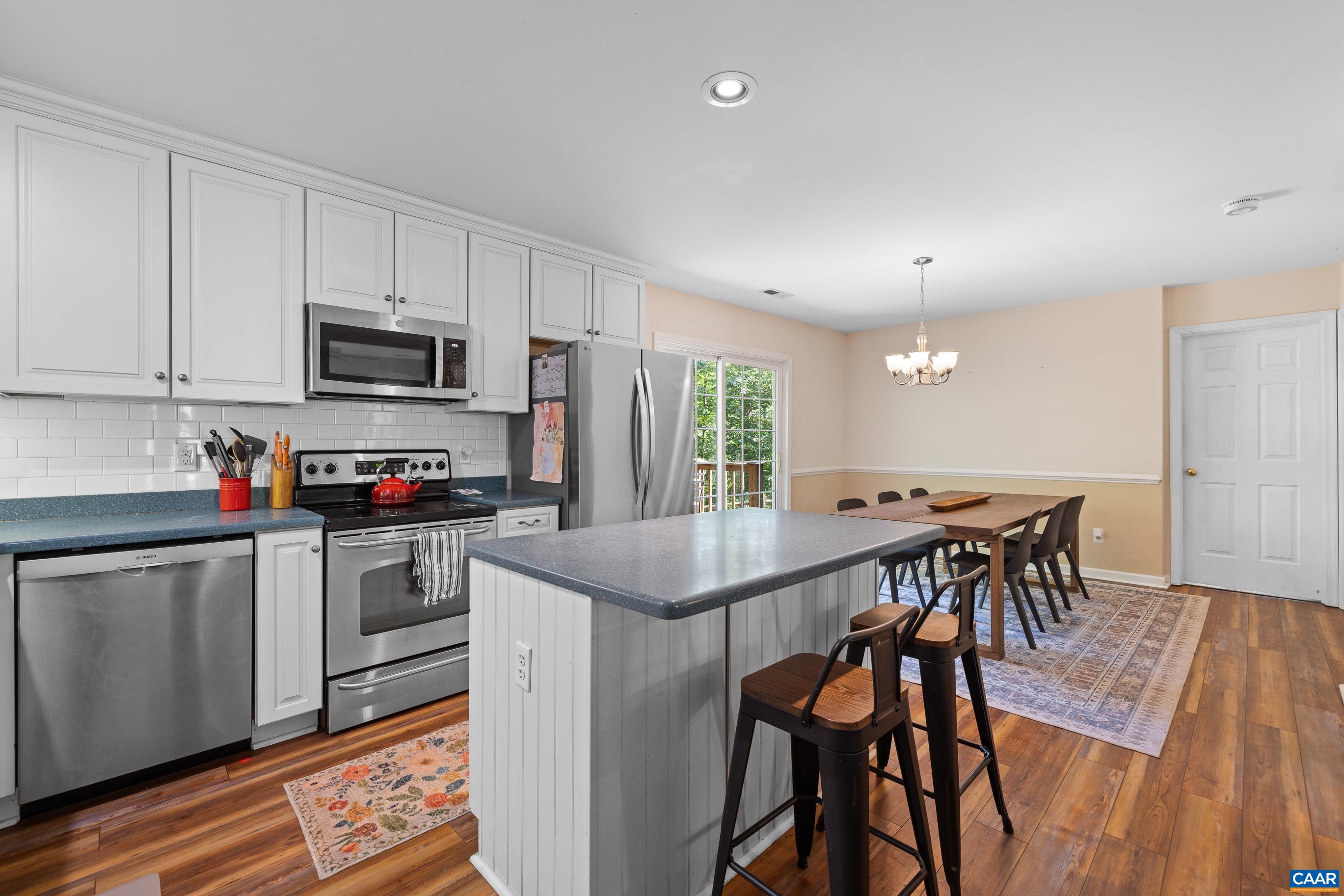 295 HOMESTEAD LN
