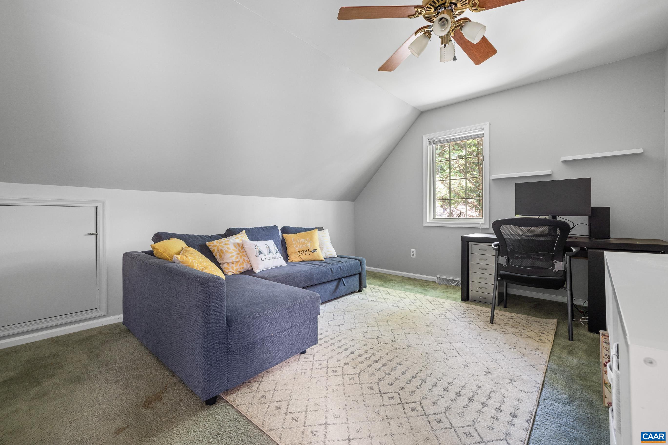 295 HOMESTEAD LN
