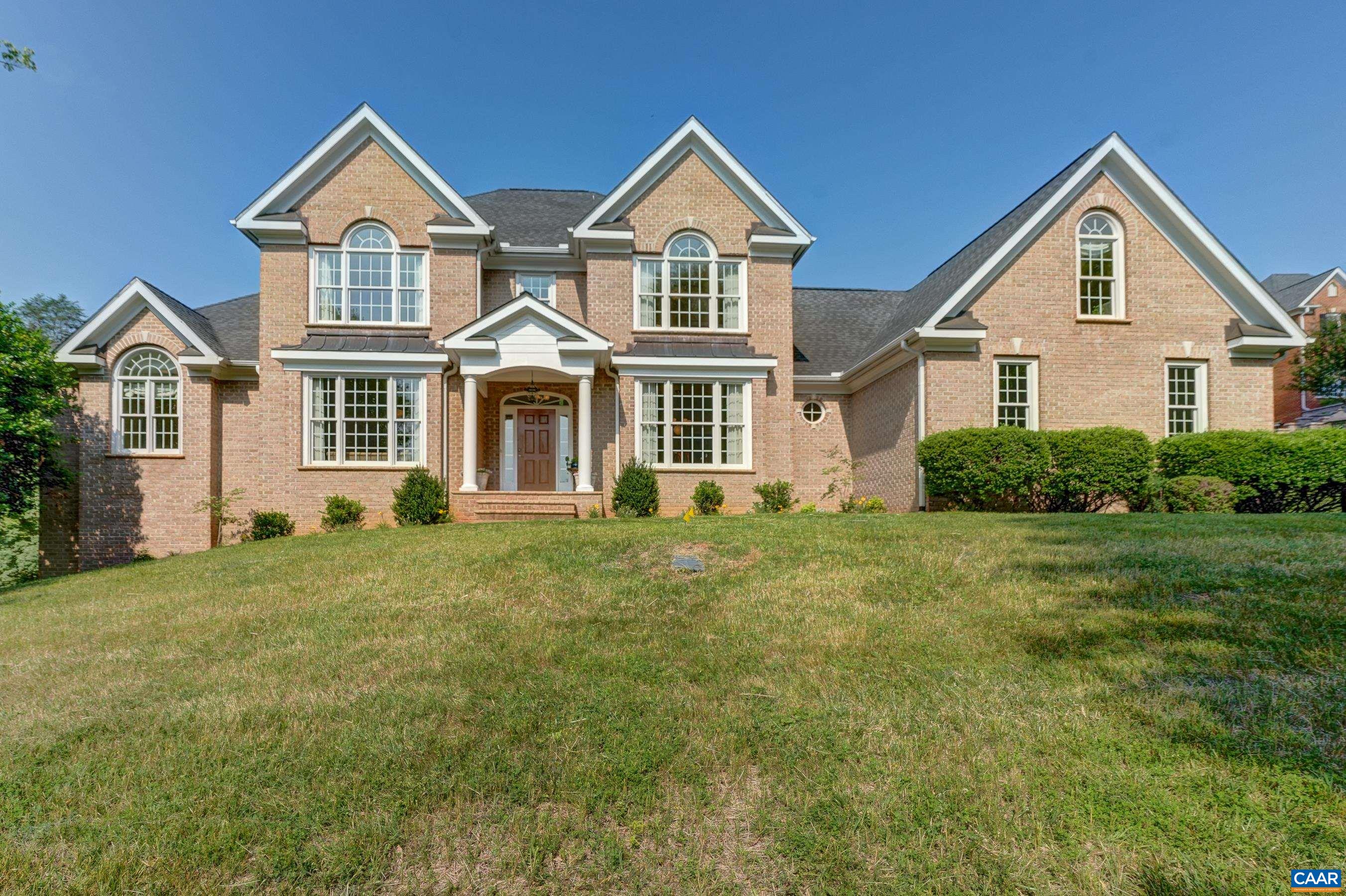 455 FOXDALE LN