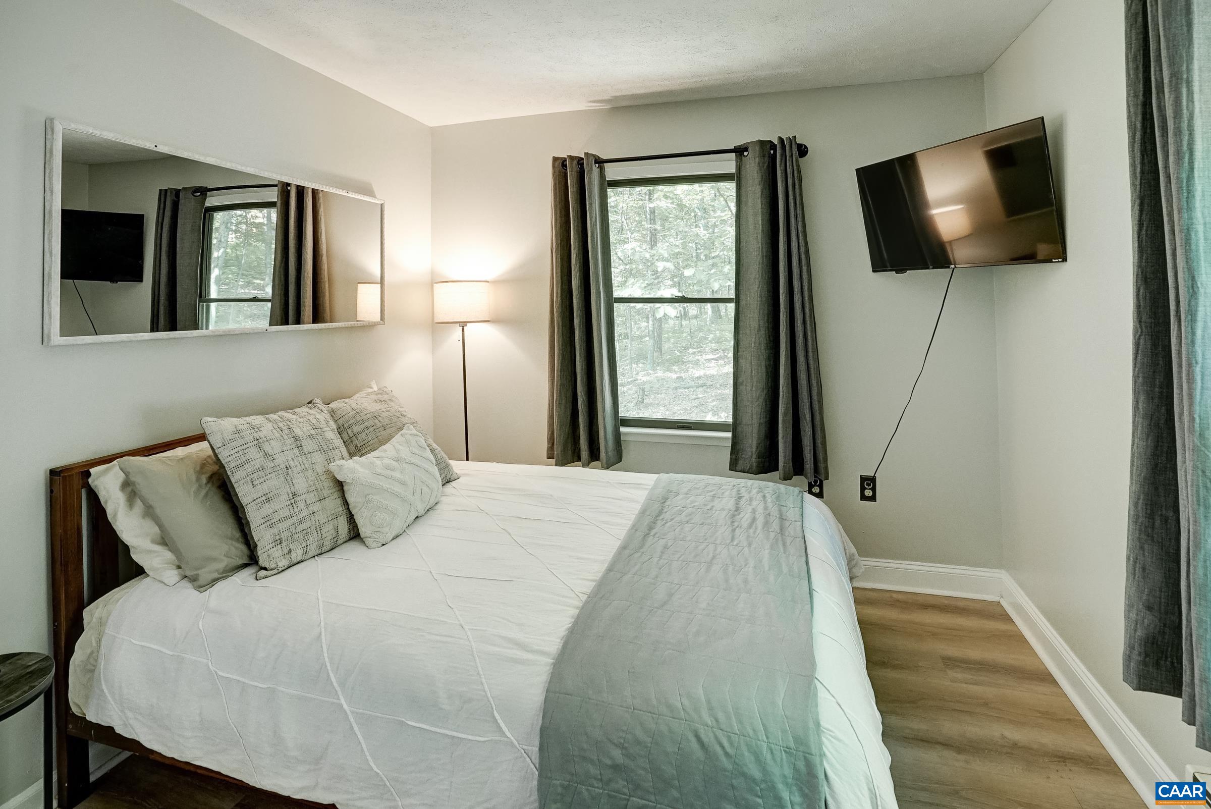 973 LAUREL SPRINGS DR