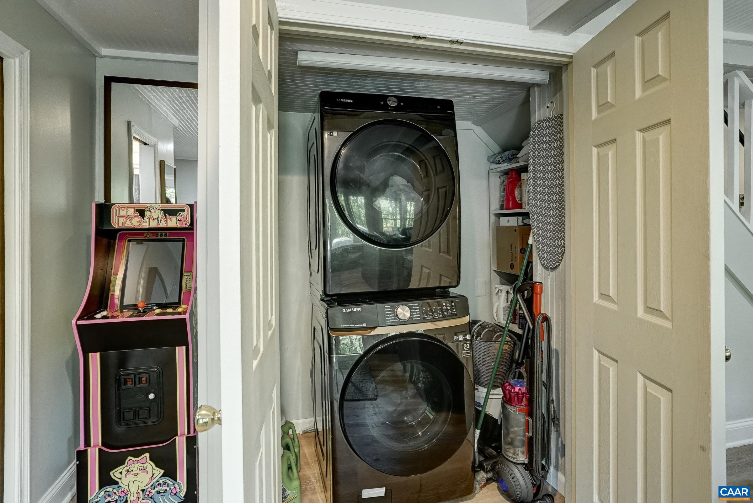 973 LAUREL SPRINGS DR