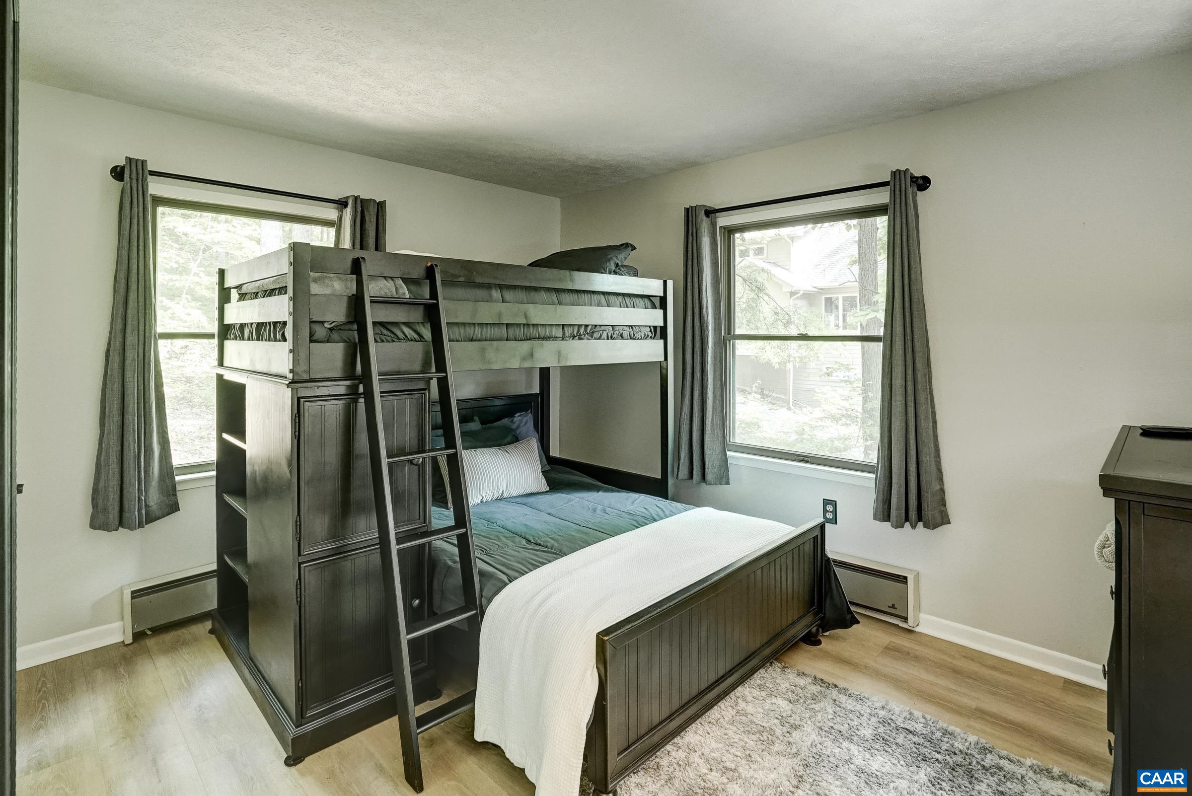 973 LAUREL SPRINGS DR