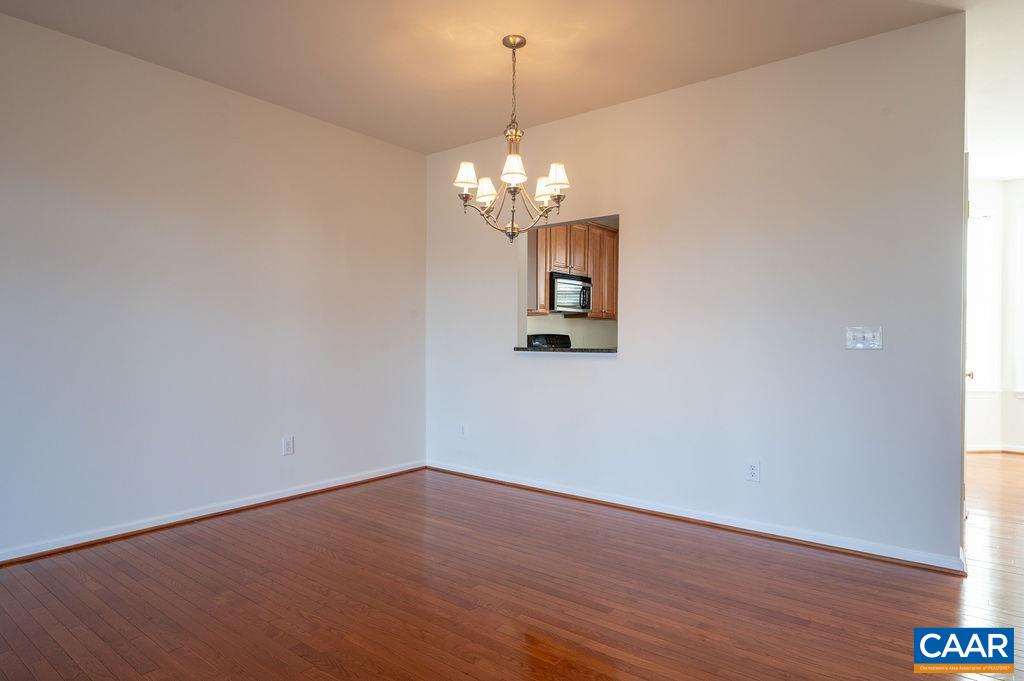 106 MELBOURNE PRK Unit: E