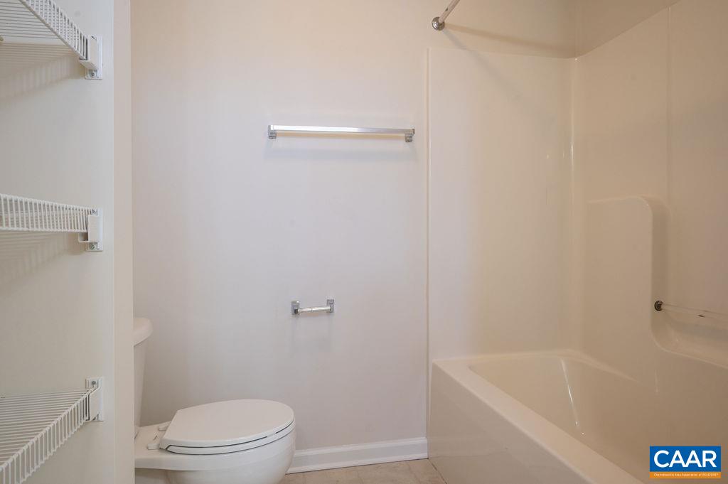106 MELBOURNE PRK Unit: E