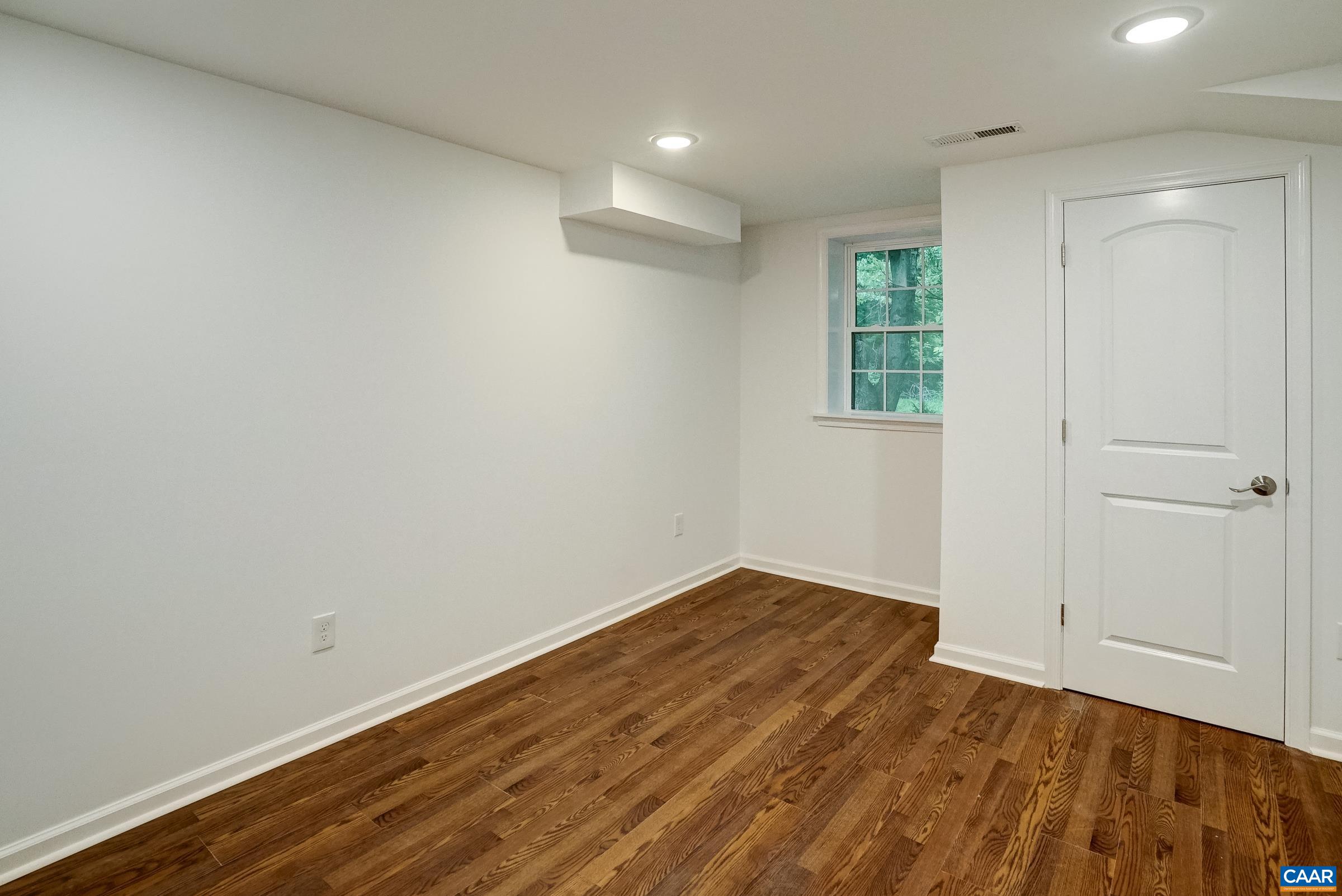 1038 SMITH RD