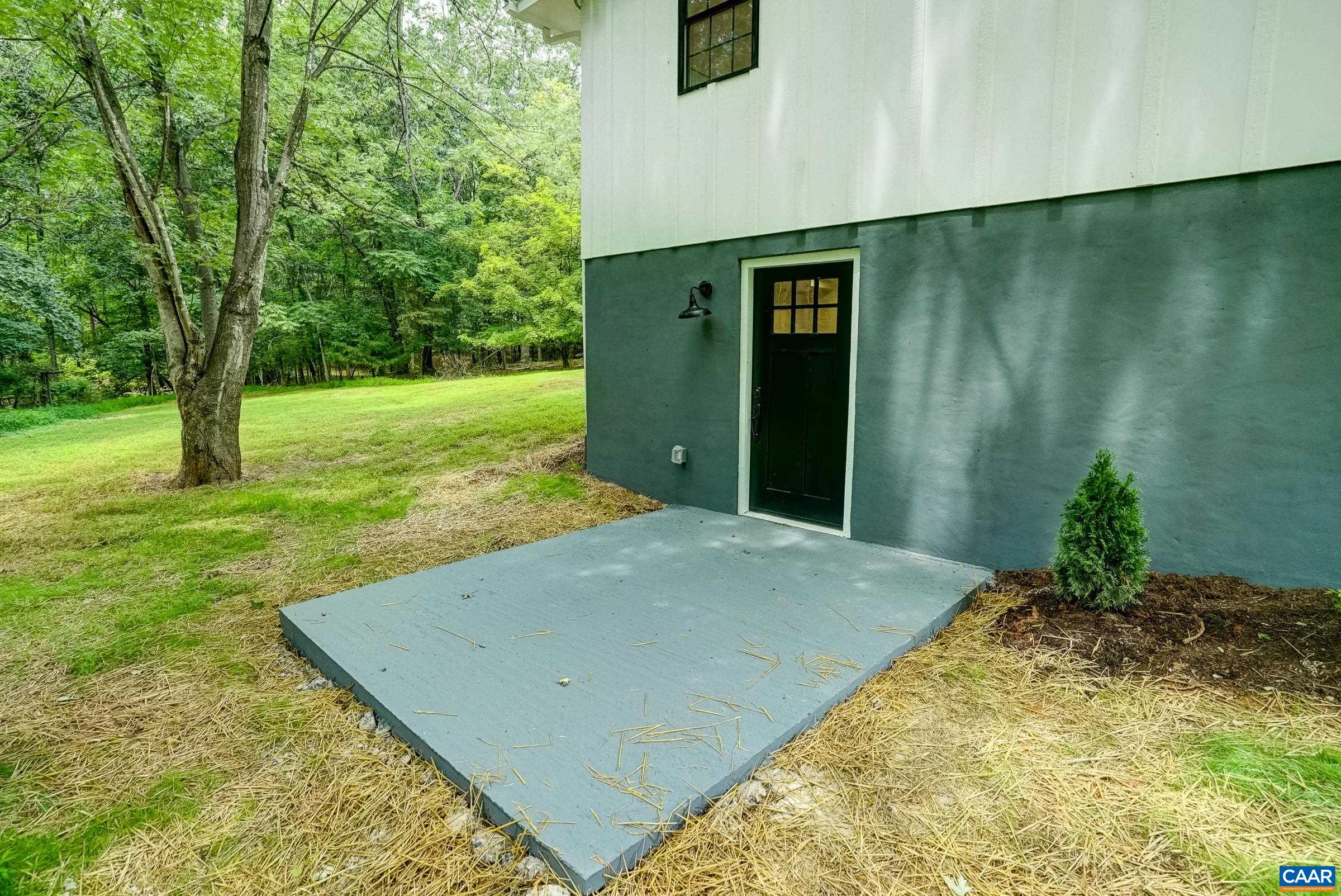 1038 SMITH RD