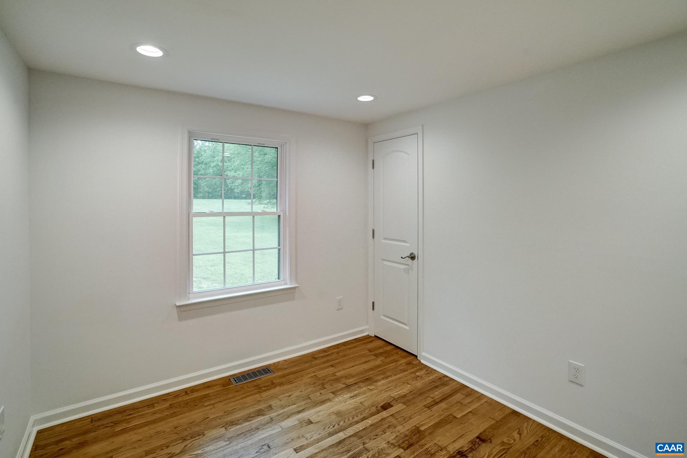 1038 SMITH RD