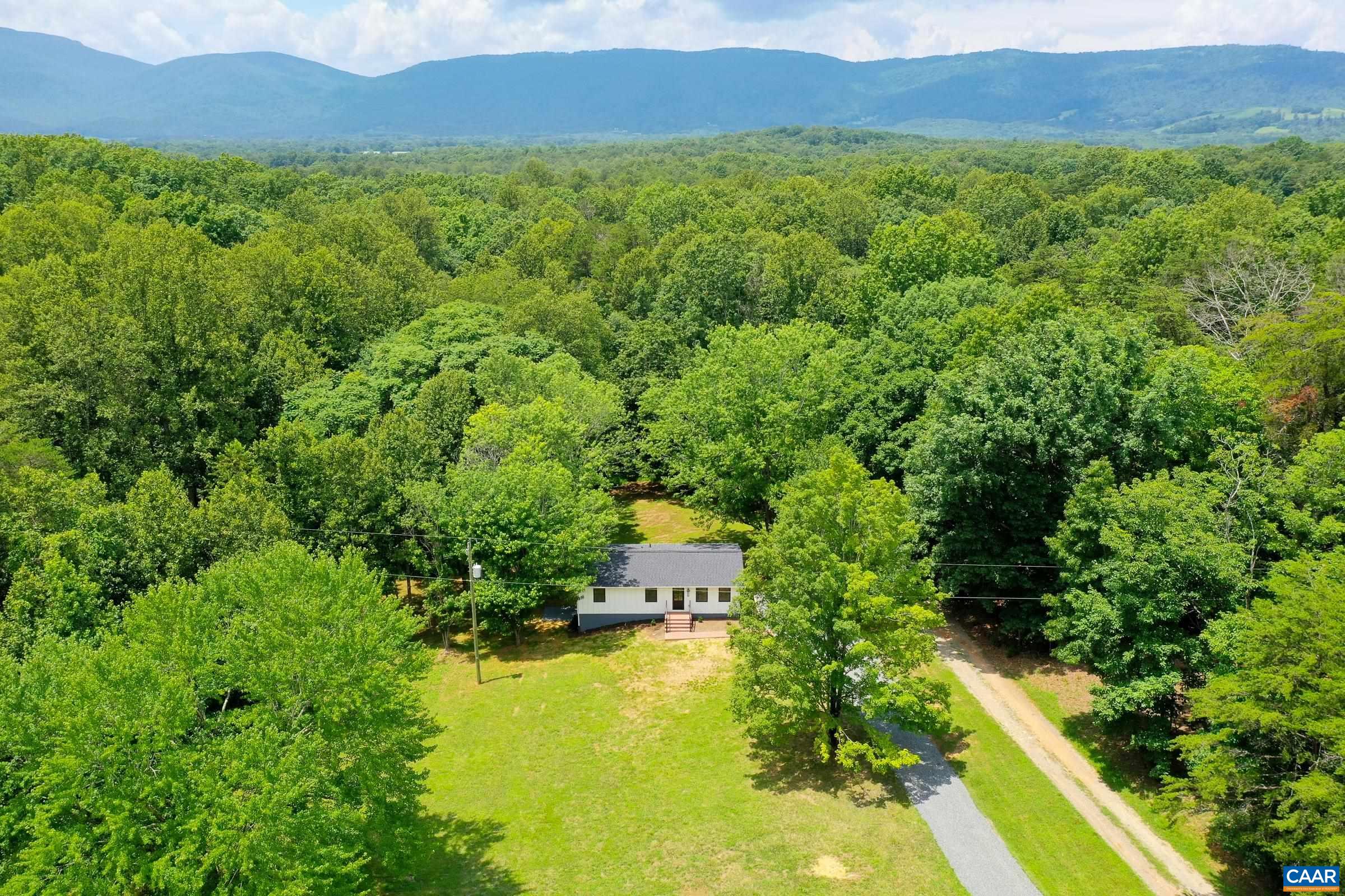 1038 SMITH RD