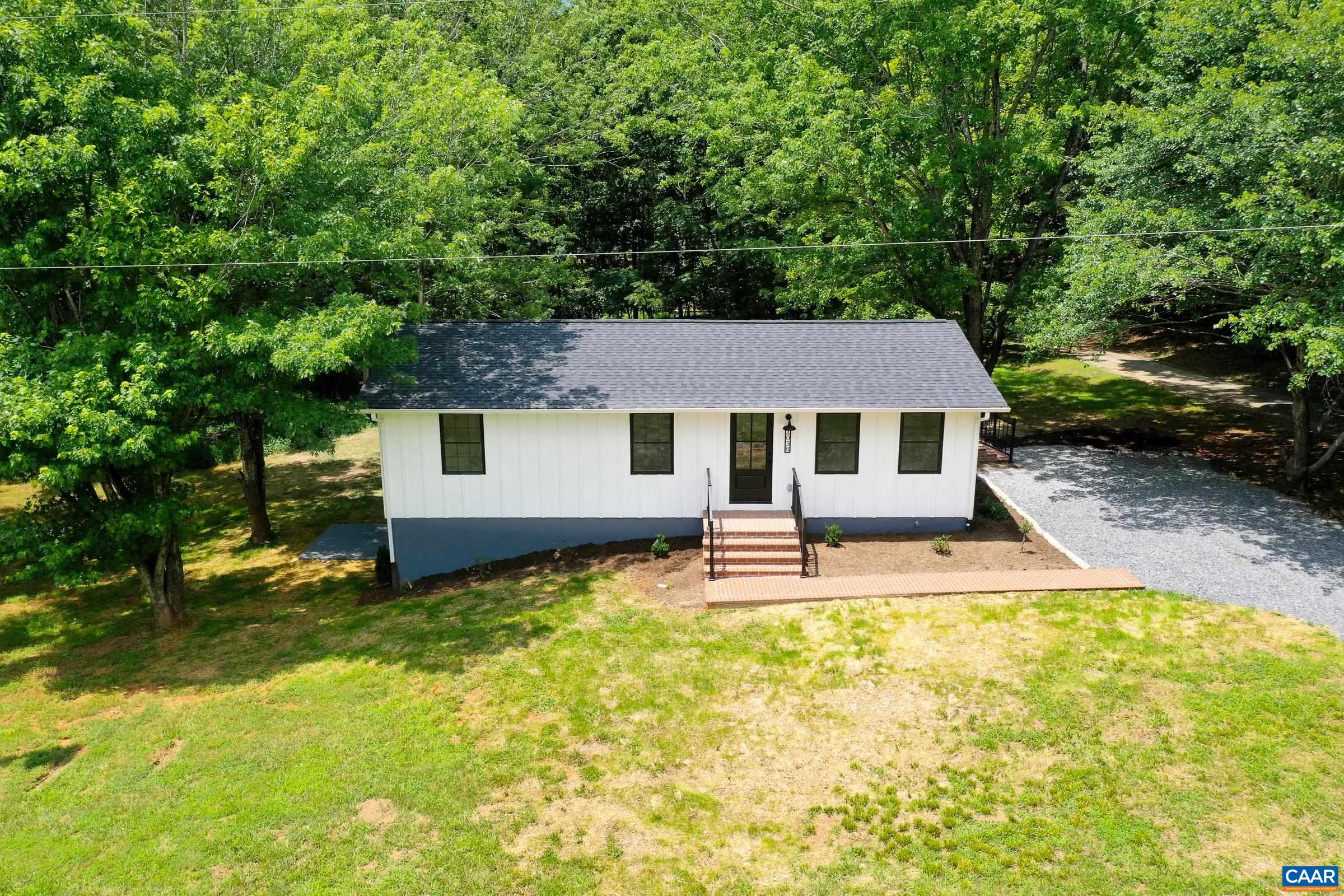 1038 SMITH RD
