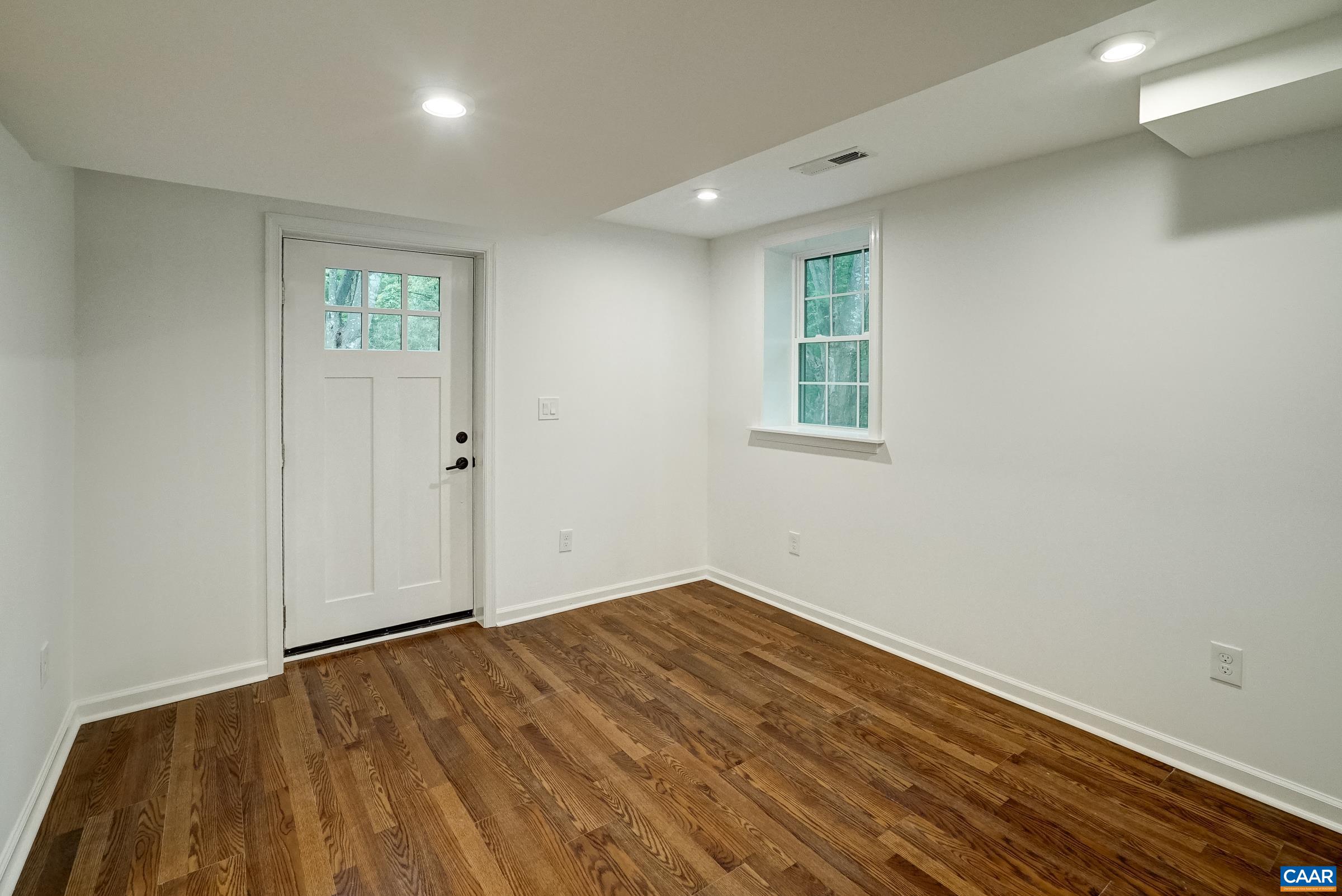 1038 SMITH RD