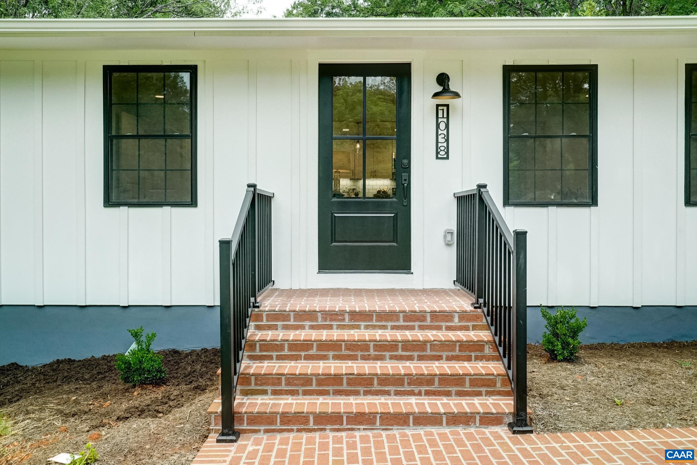 1038 SMITH RD